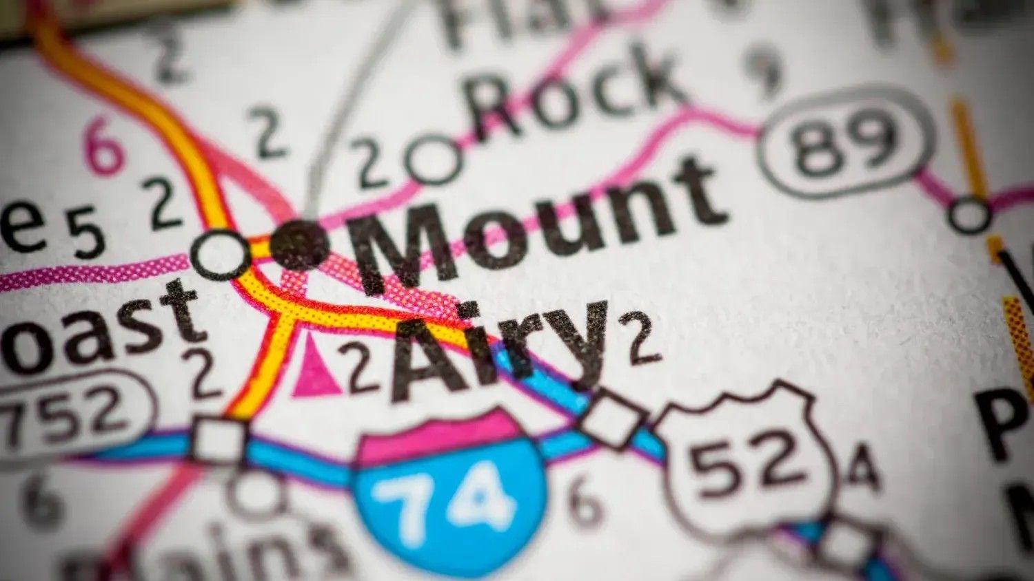 17 U.S. Small Towns That Feel Frozen in 1955