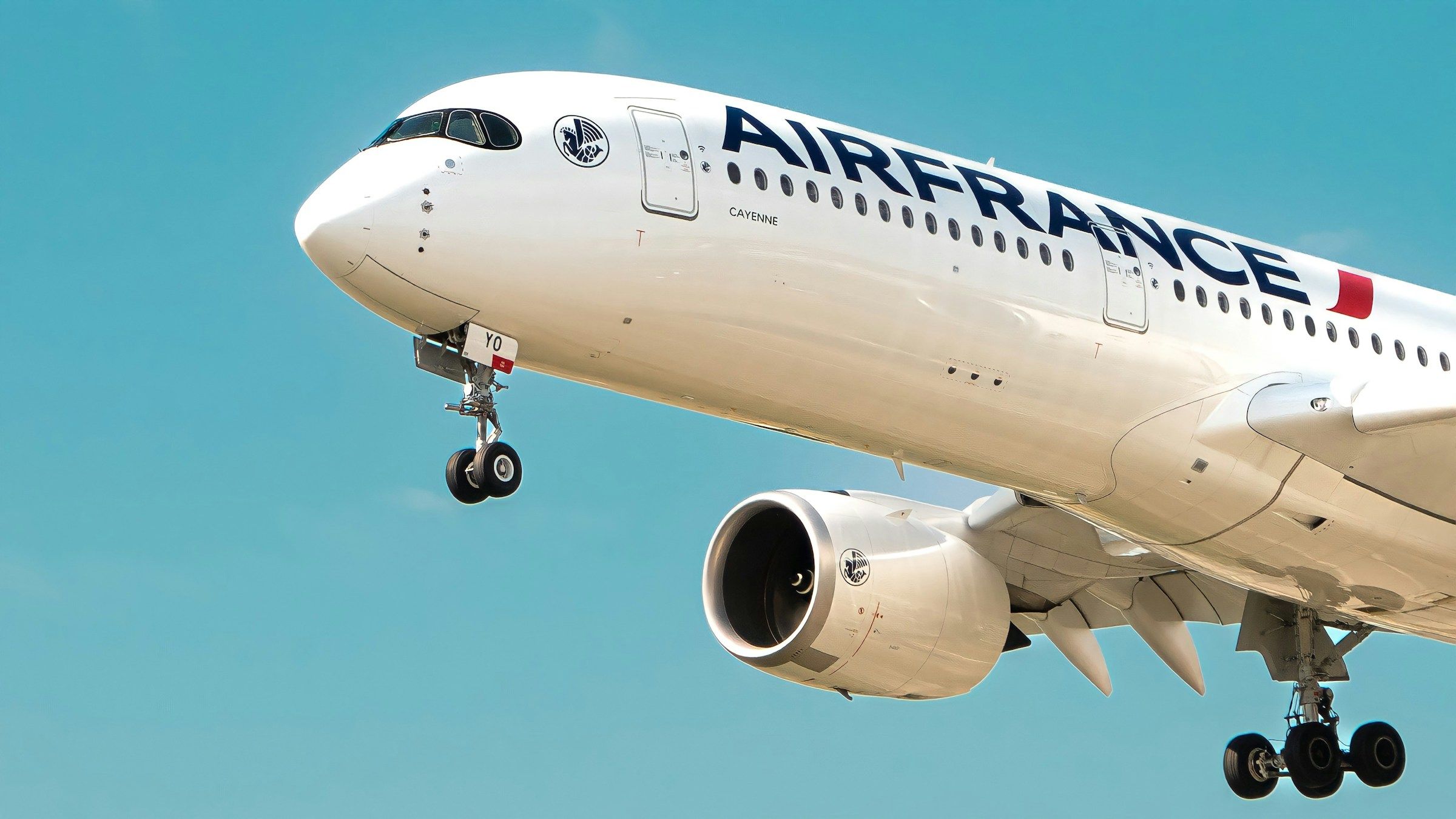 8 Things Pilots Wish Passengers Knew Before a Long-Haul Flight