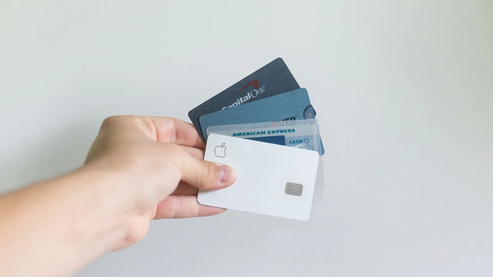 This No-Annual-Fee Card Doubles Cash Back on Gas and Dining for Students in Year One