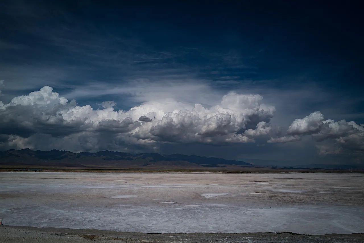 Four Million Arctic Lakes Mapped in Real Time as Permafrost Shifts