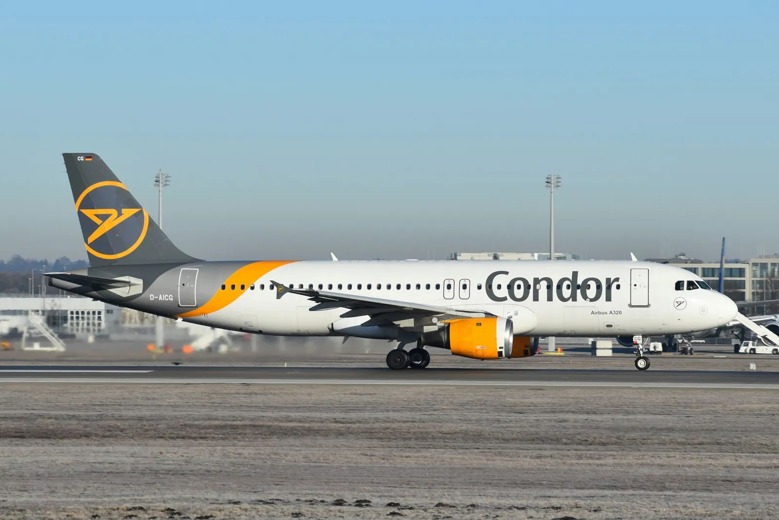 Condor Shifts to Major US Cities With New Chicago Route