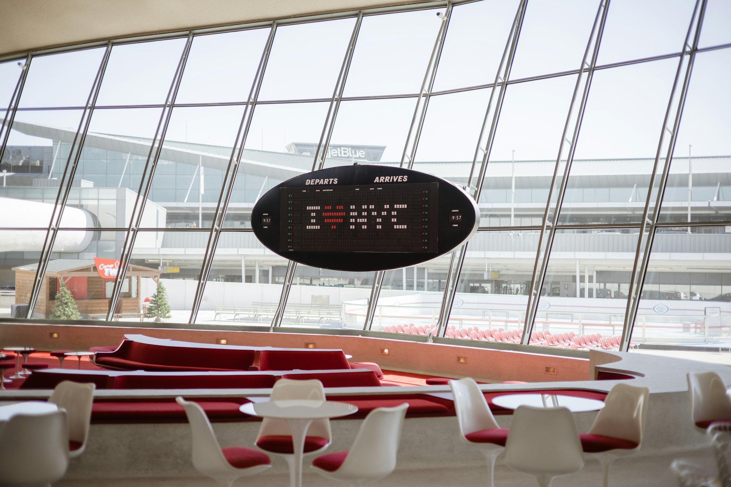 10 Airport Lounges You Can Access Without Flying Business Class
