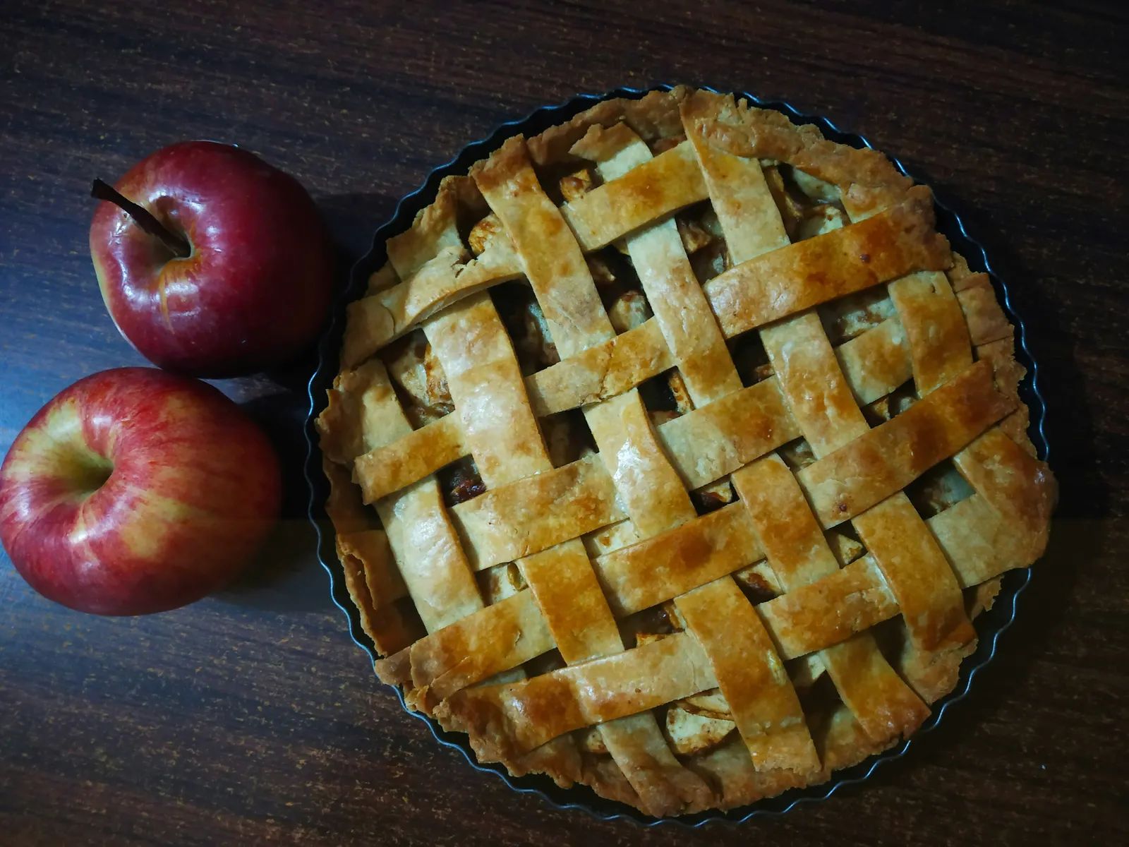Apple Pie: Leave It Out or Refrigerate?