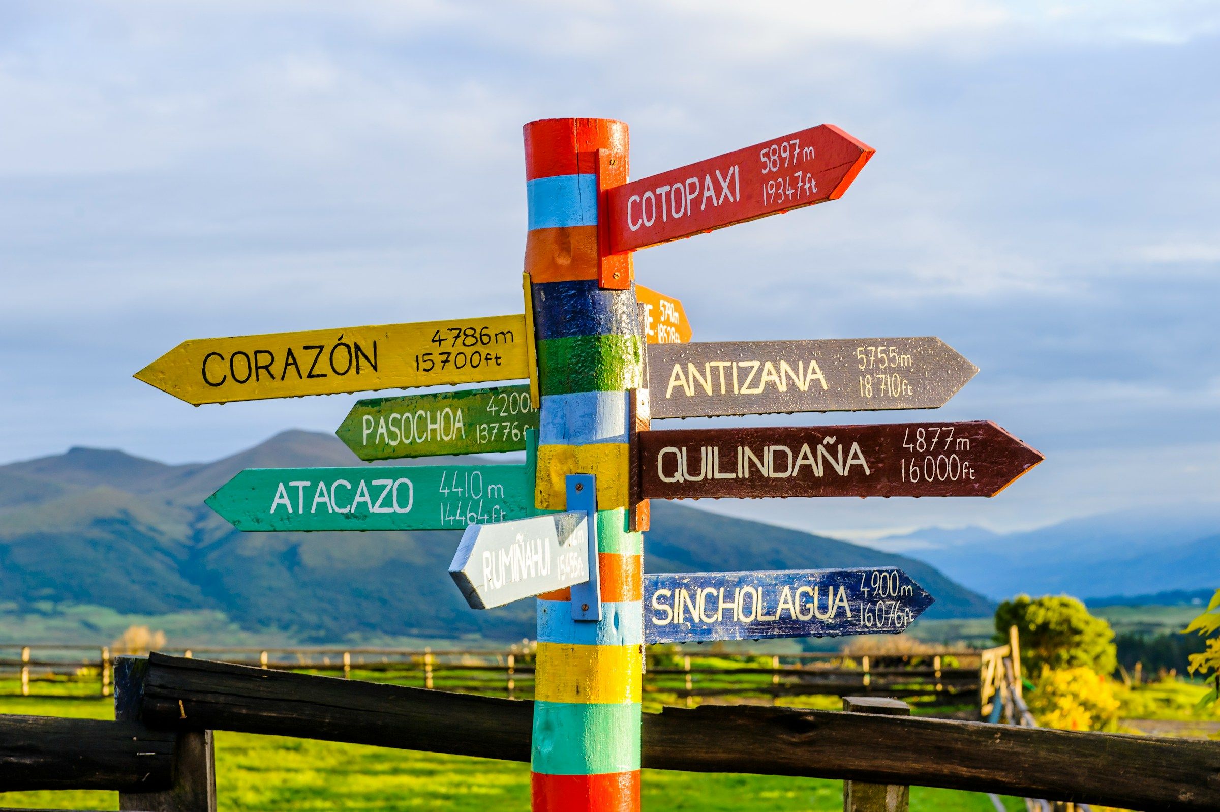 The “Don’t Just Say Hola” Rule: 8 Phrases to Learn Before Visiting Spain