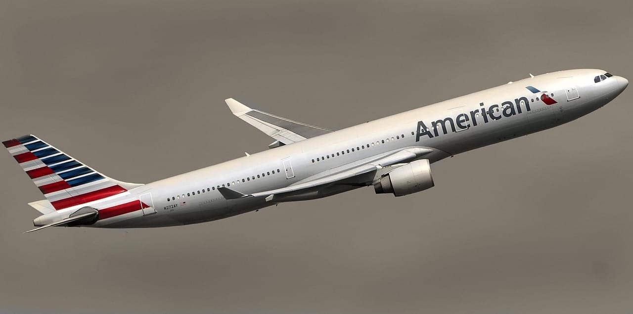 American Airlines Will Let Travelers Pay for Flights With Both Cash and Miles
