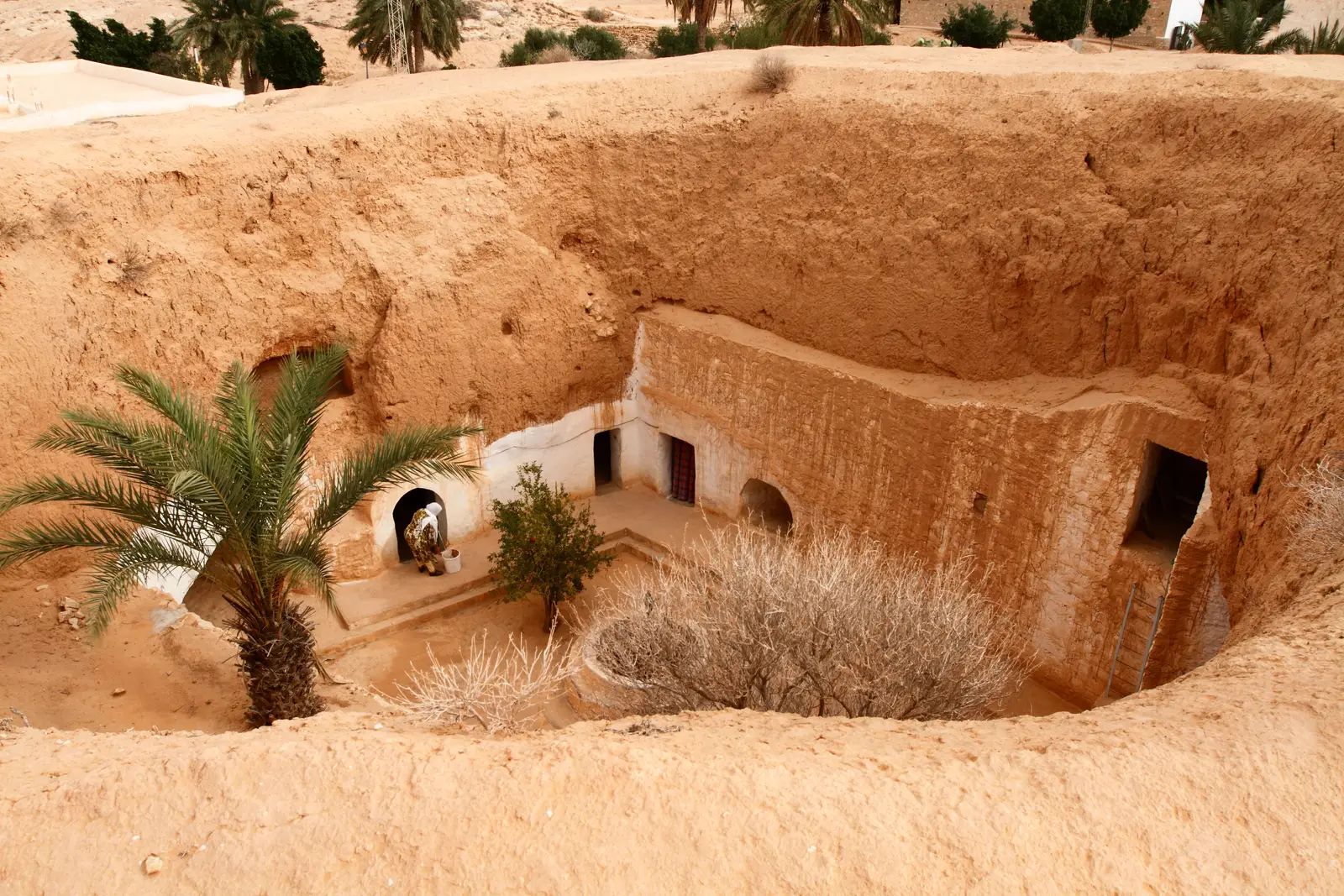 These Desert Craters in Tunisia Are Actually People’s Homes
