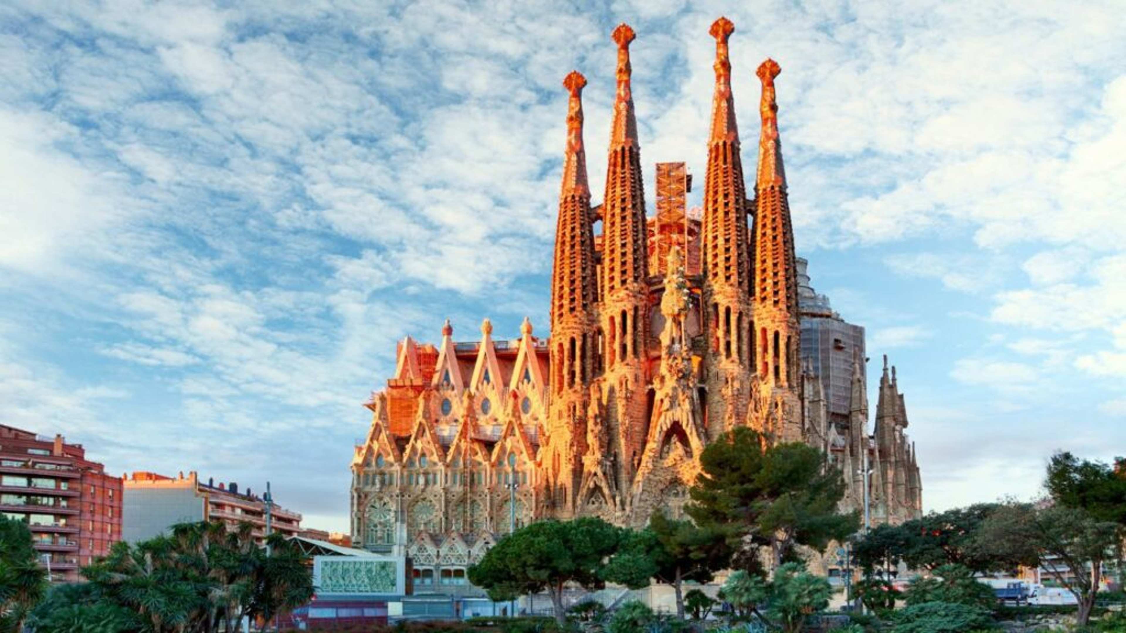 Barcelona Gothic Quarter 3-Day Budget Walking Tour Guide