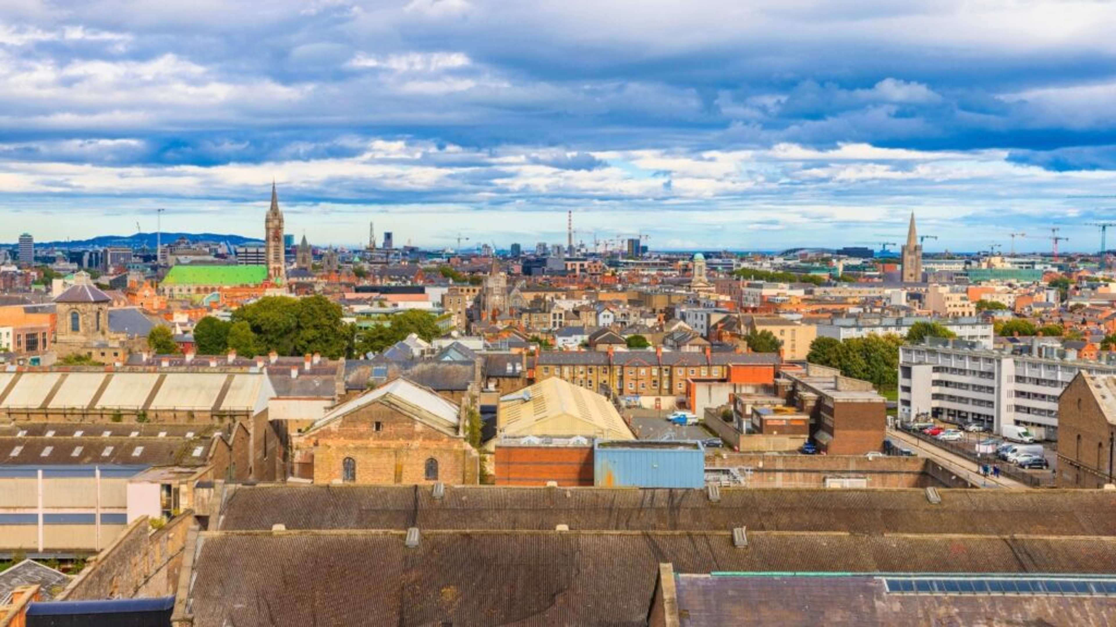 5  Countries That Will Pay You To Move There And Start A New Life