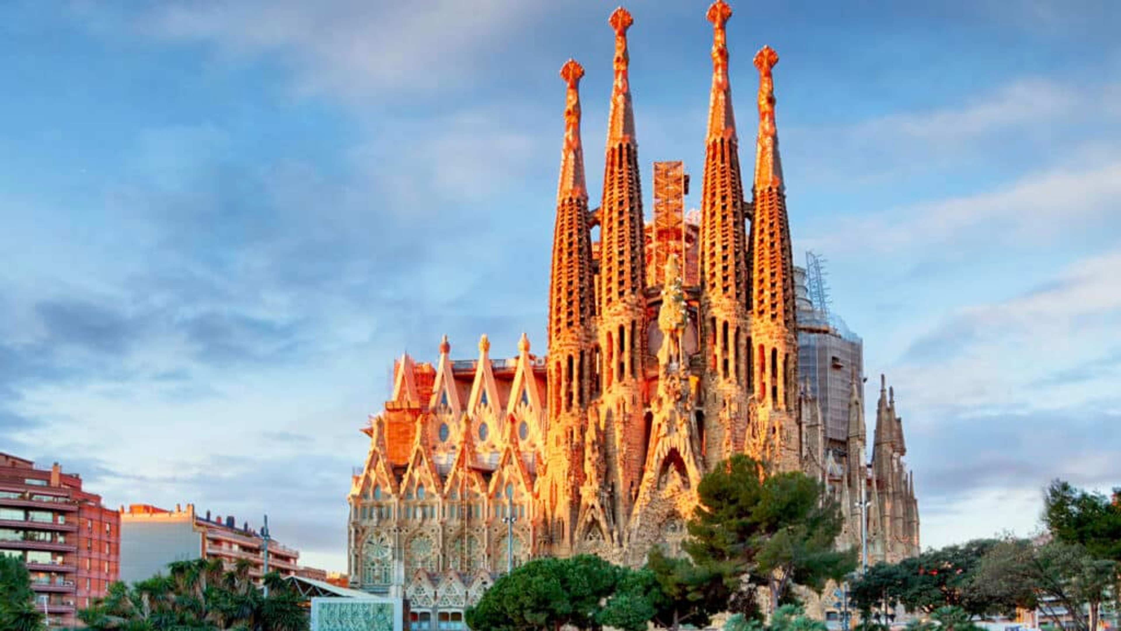7 European Capitals Overwhelmed by Tourism – and Cracking Down, Locals Say