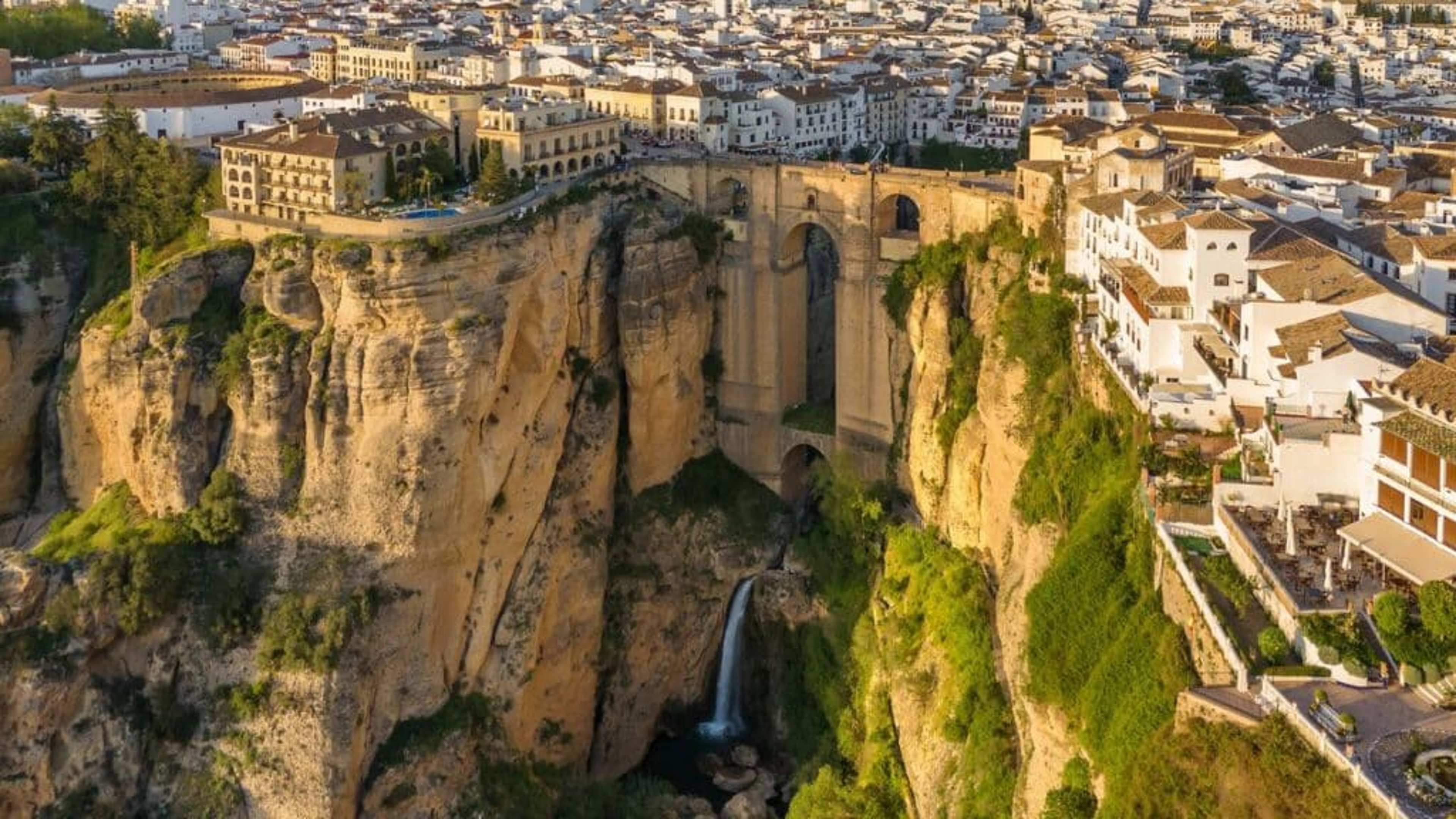 5 Countries Where Locals Welcome Tourists – And 3 Less Enthusiastic
