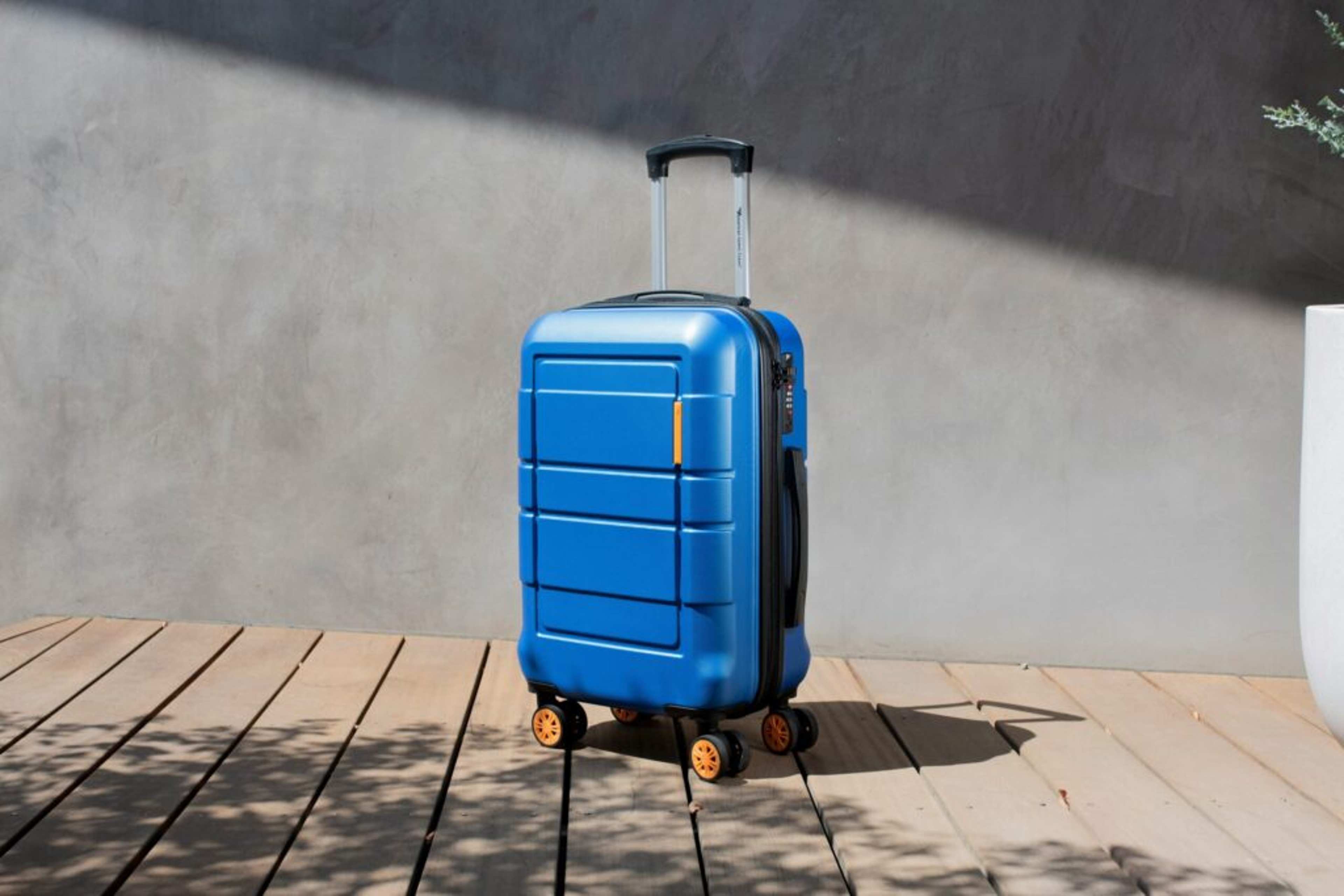 Why a Quick Suitcase Photo Could Save Your Trip — And Most Travelers Skip It
