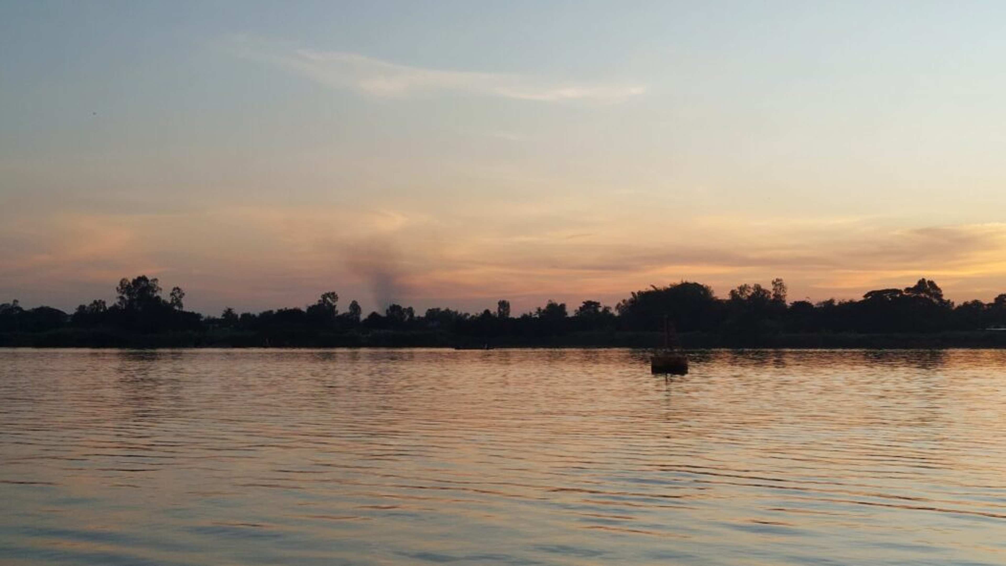 Crossing from Cambodia to Vietnam by Boat down the Mekong: a Cinematic Experience