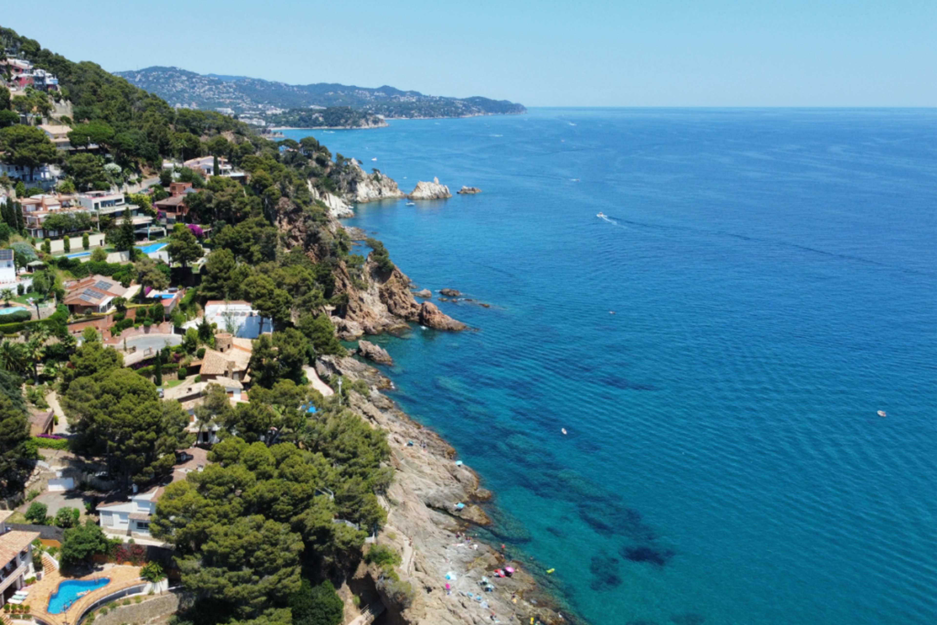 How to Spend One Day on the Costa Brava Starting from Barcelona