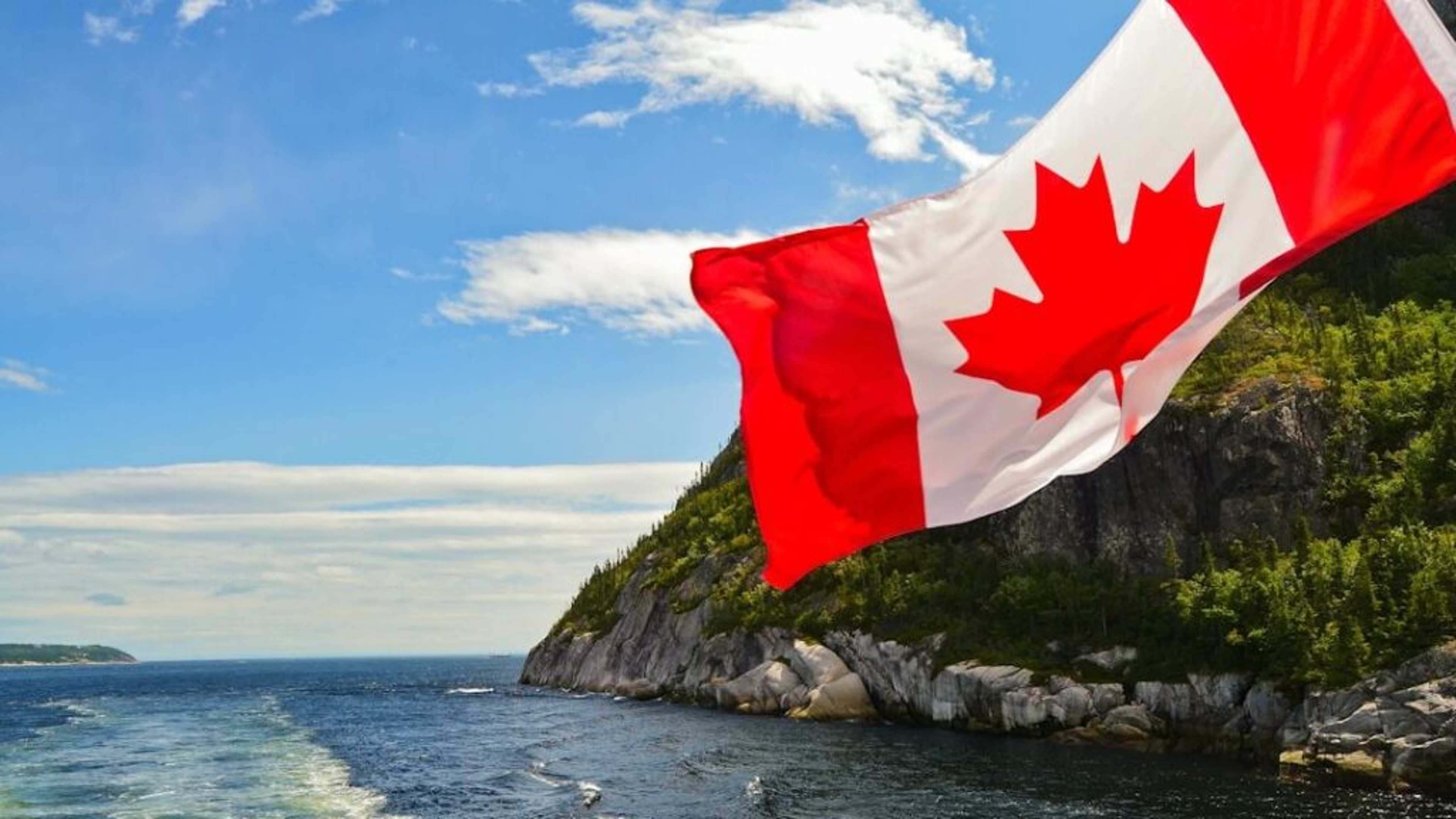 12 Canadian Film Stars Many Believe Are American