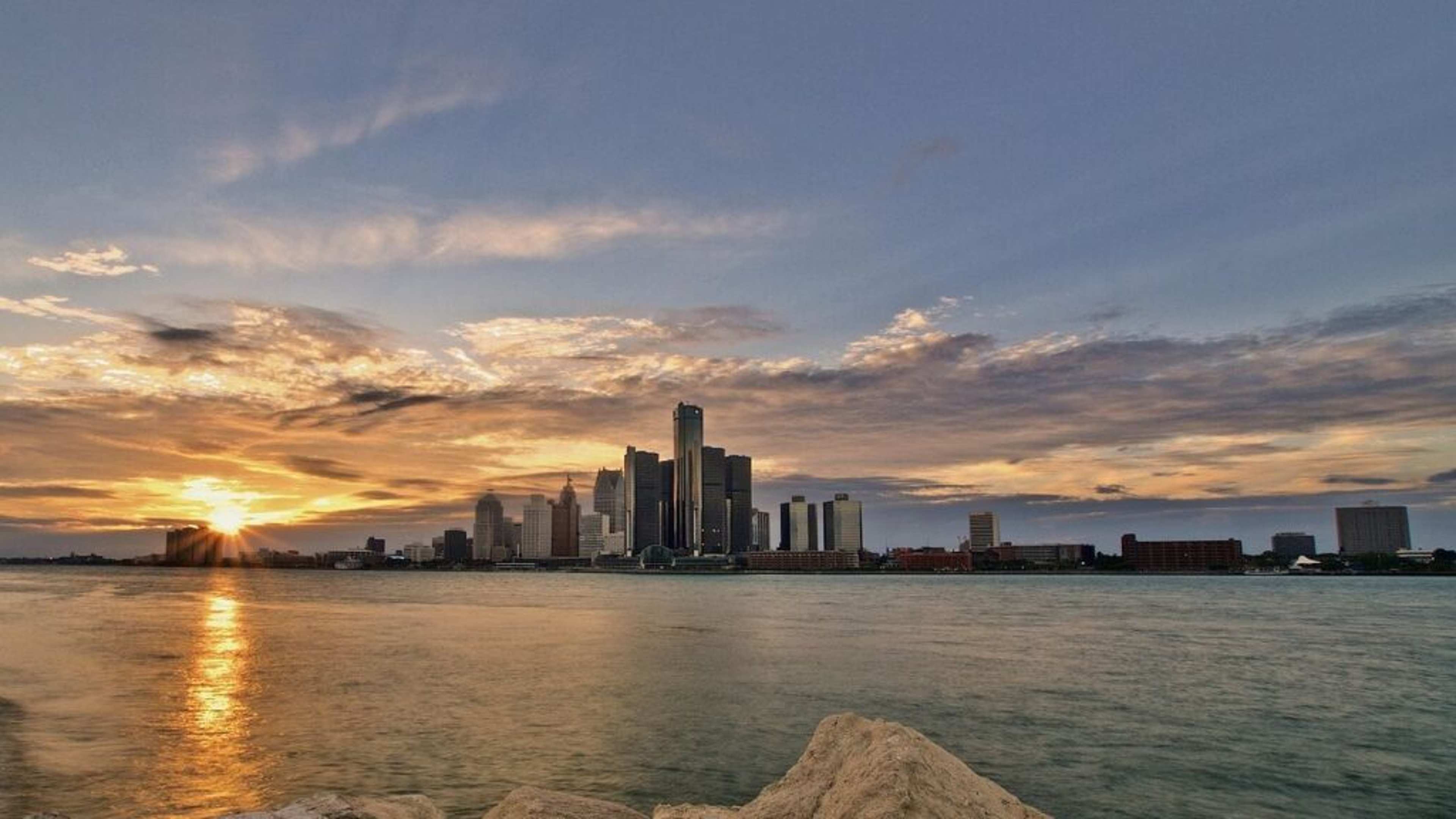 Forget the Sun Belt: Why "Climate-Proof" Michigan Is the New Trend