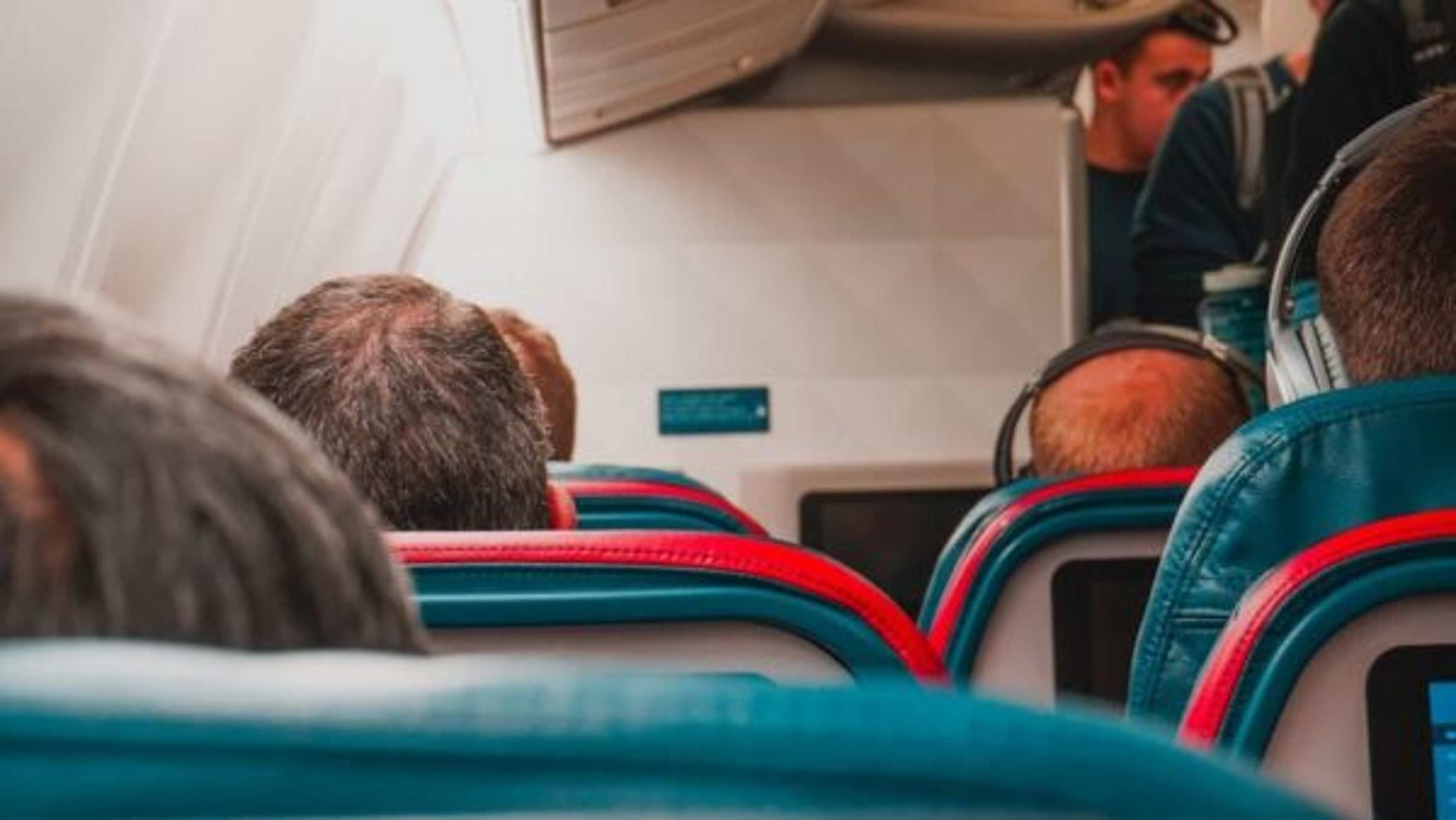 Flight Attendants Confess: The 7 Things They Notice About You the Moment You Walk Onboard
