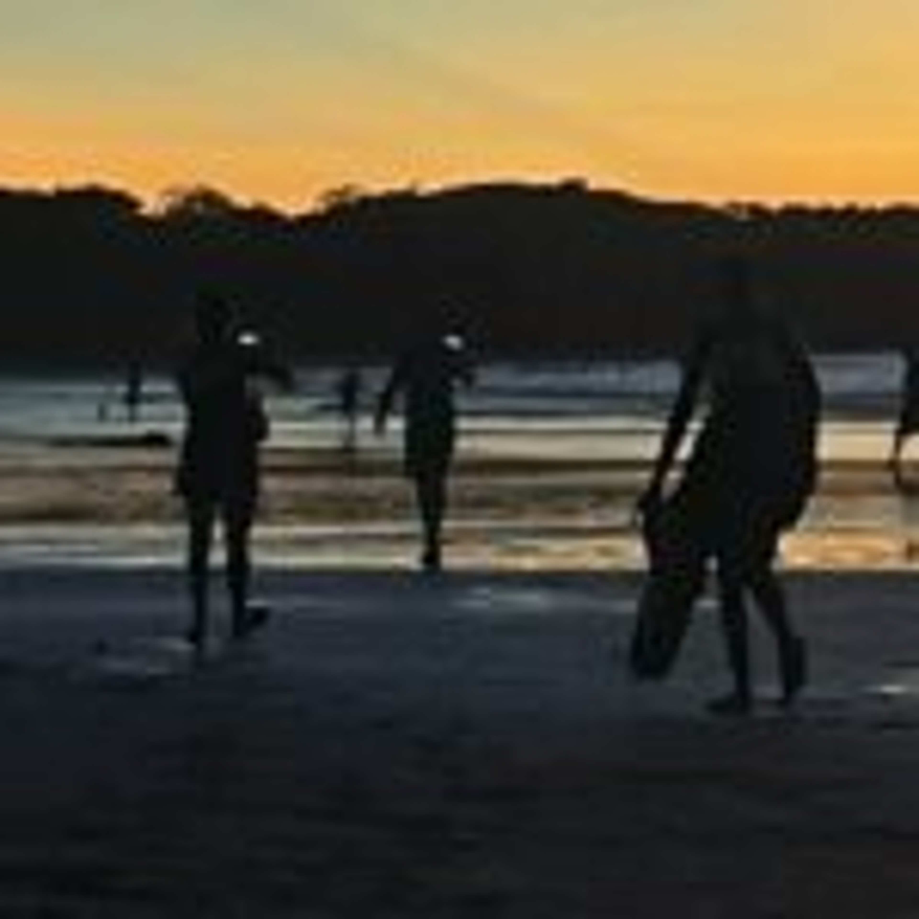 5 Top Costa Rican Surf Towns to Party Til Dawn