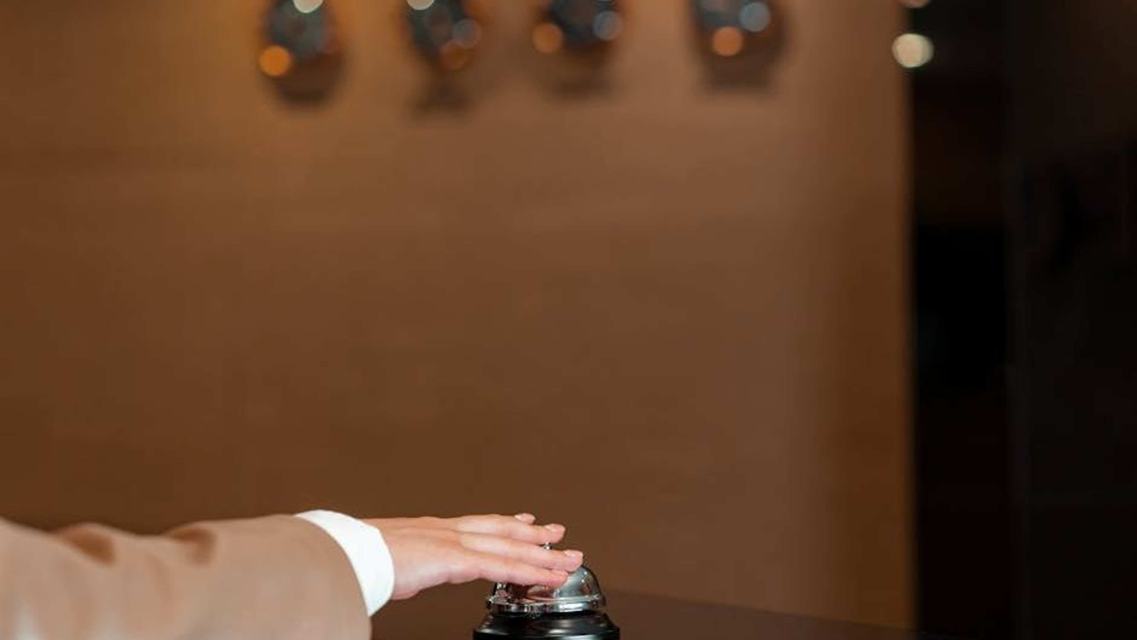 16 Things Hotel Staff Wish Guests Knew (Over 60+)