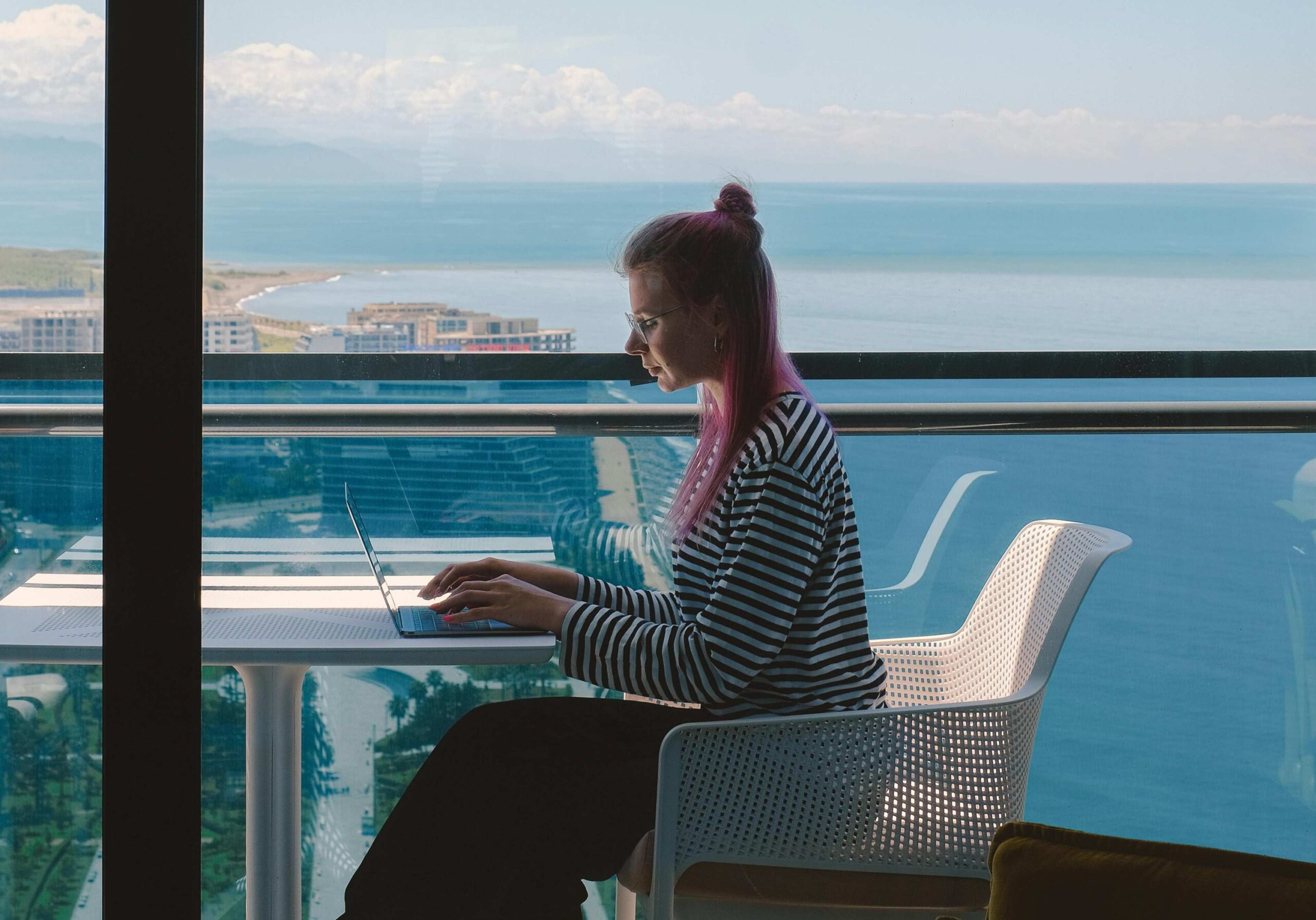 If You Find Yourself "Working" on Your Vacation Even When You Don't Have To, It's a Sign Your Brain Has Equated Being Productive With Being Safe