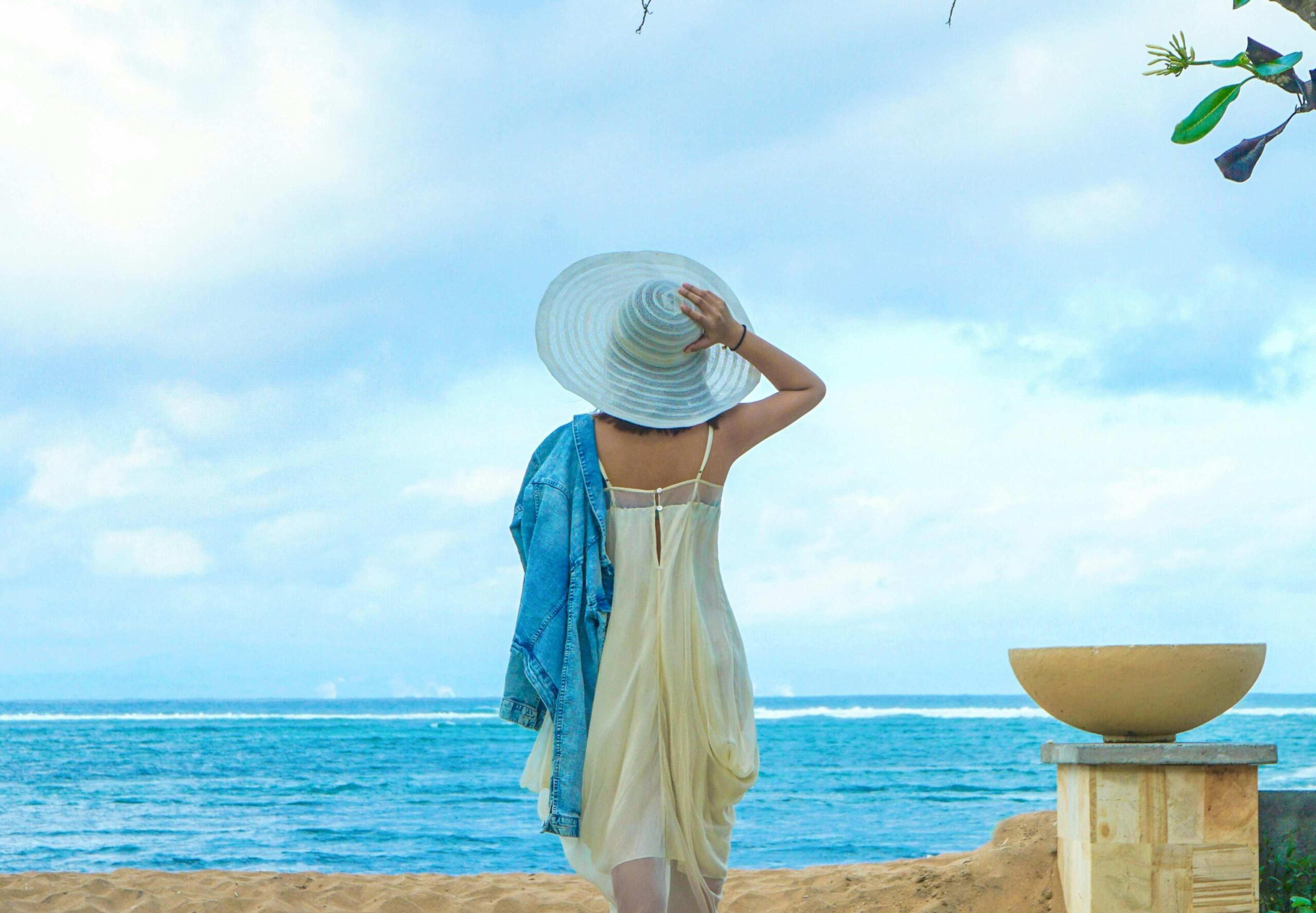 If You Grew up Around "Financial Secrecy," These 11 Anxieties Over the Vacation Budget Are How You Subconsciously Gauge Whether You're Still Worthy of the Trip