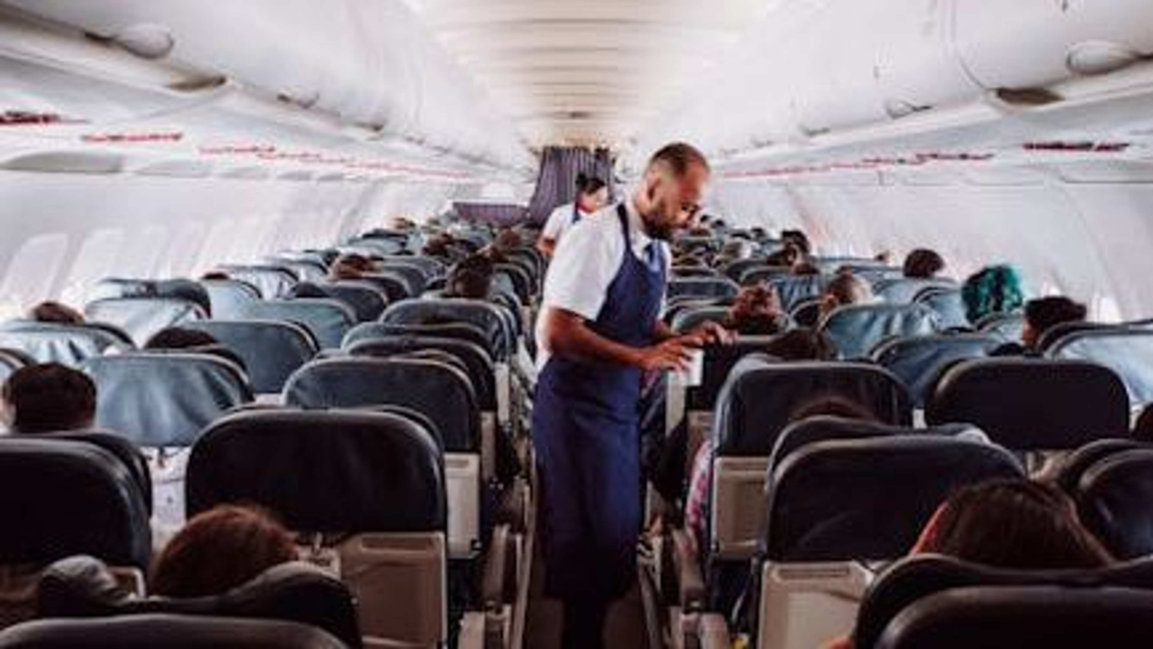 17 Things Flight Crew Quietly Notice About Passengers Over 60 the Moment They Board