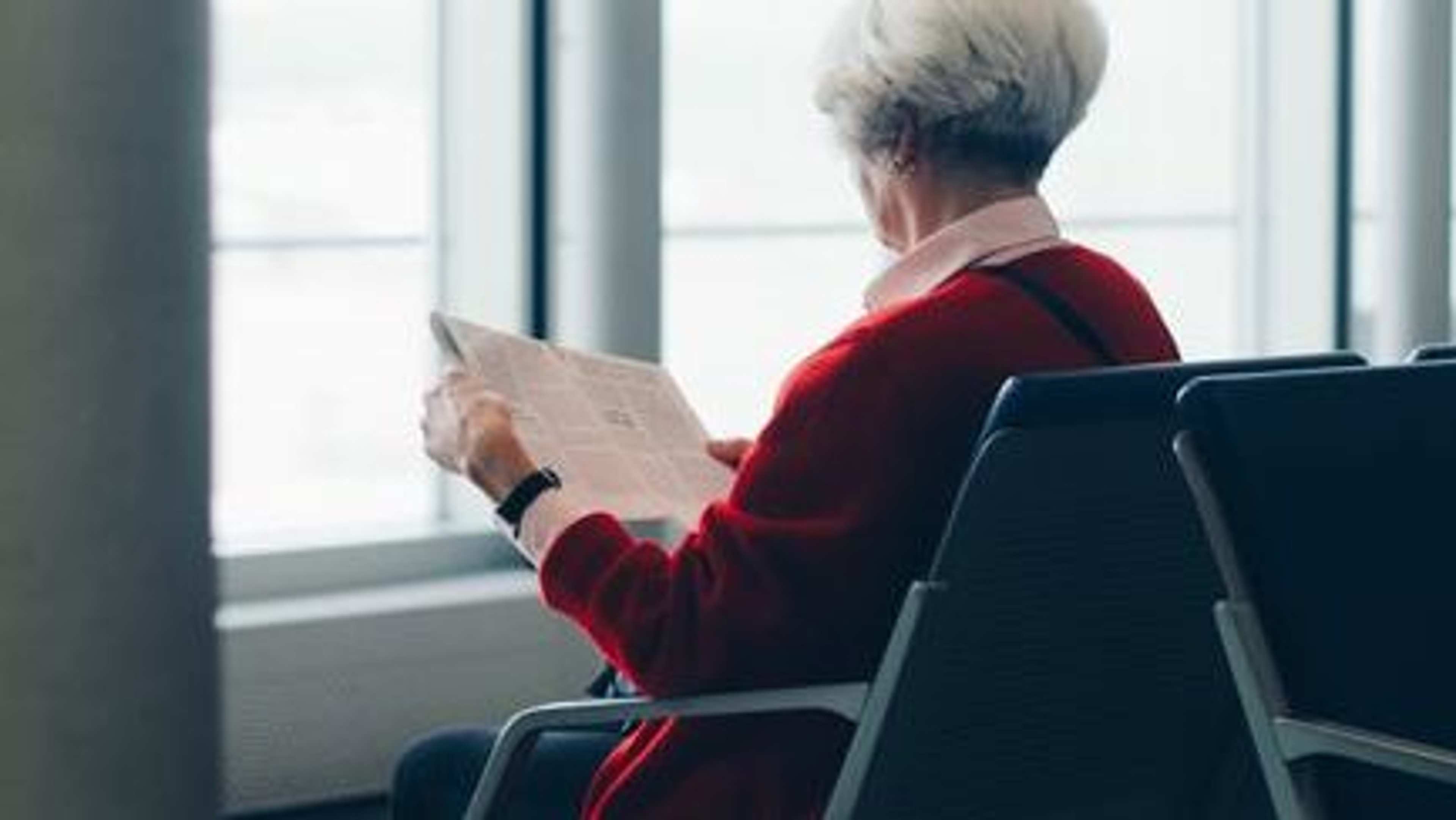 13 Things Priority Boarding Staff Quietly Do for Experienced Travelers Over 60 Who Know How to Ask