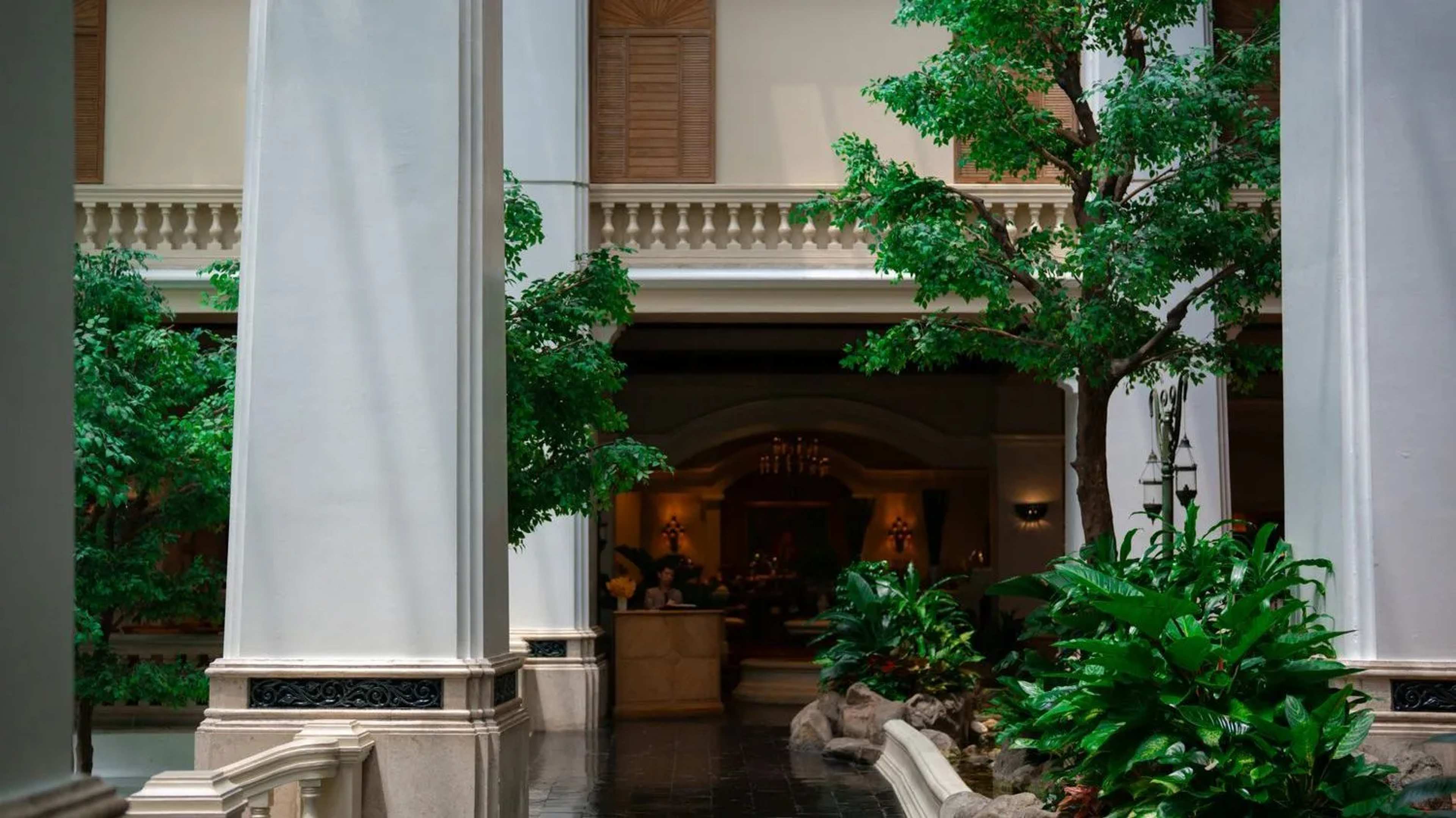 Hyatt Opens 13-Month Award Window for Elites and Cardholders