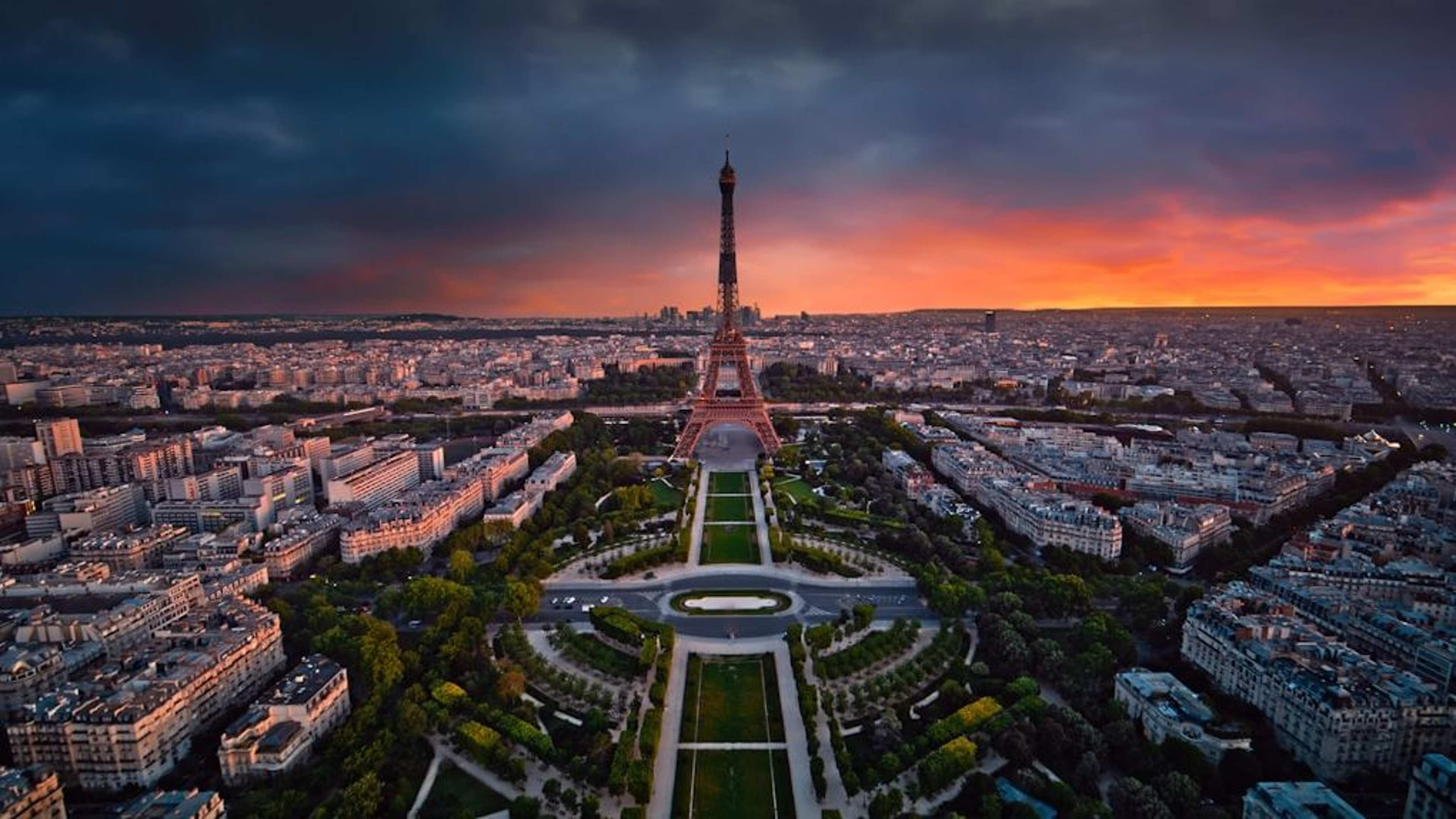 The Biggest Dos and Don'ts for Americans Traveling to Paris