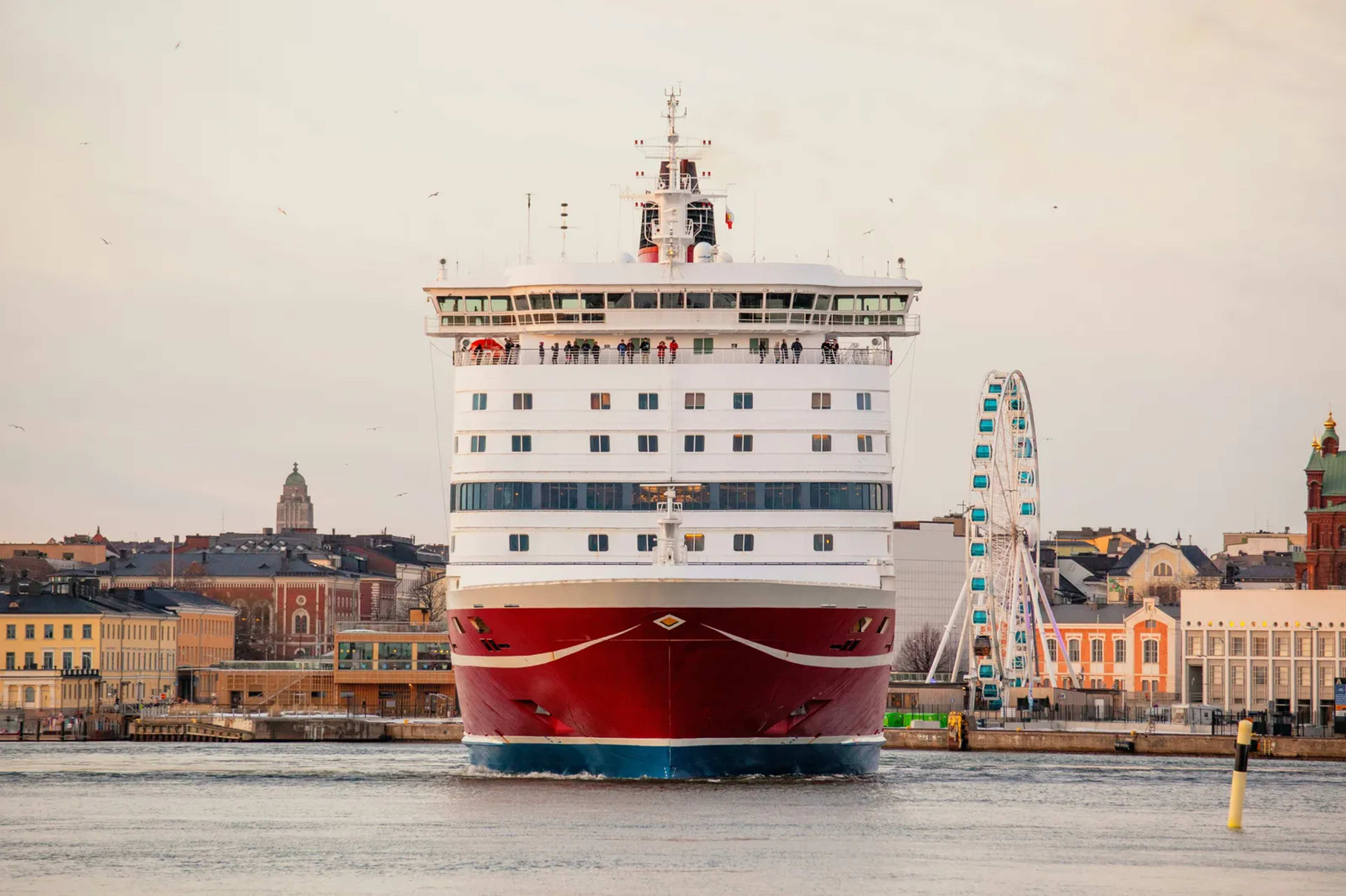8 Disembarkation Habits Veteran Cruisers Learned the Expensive Way