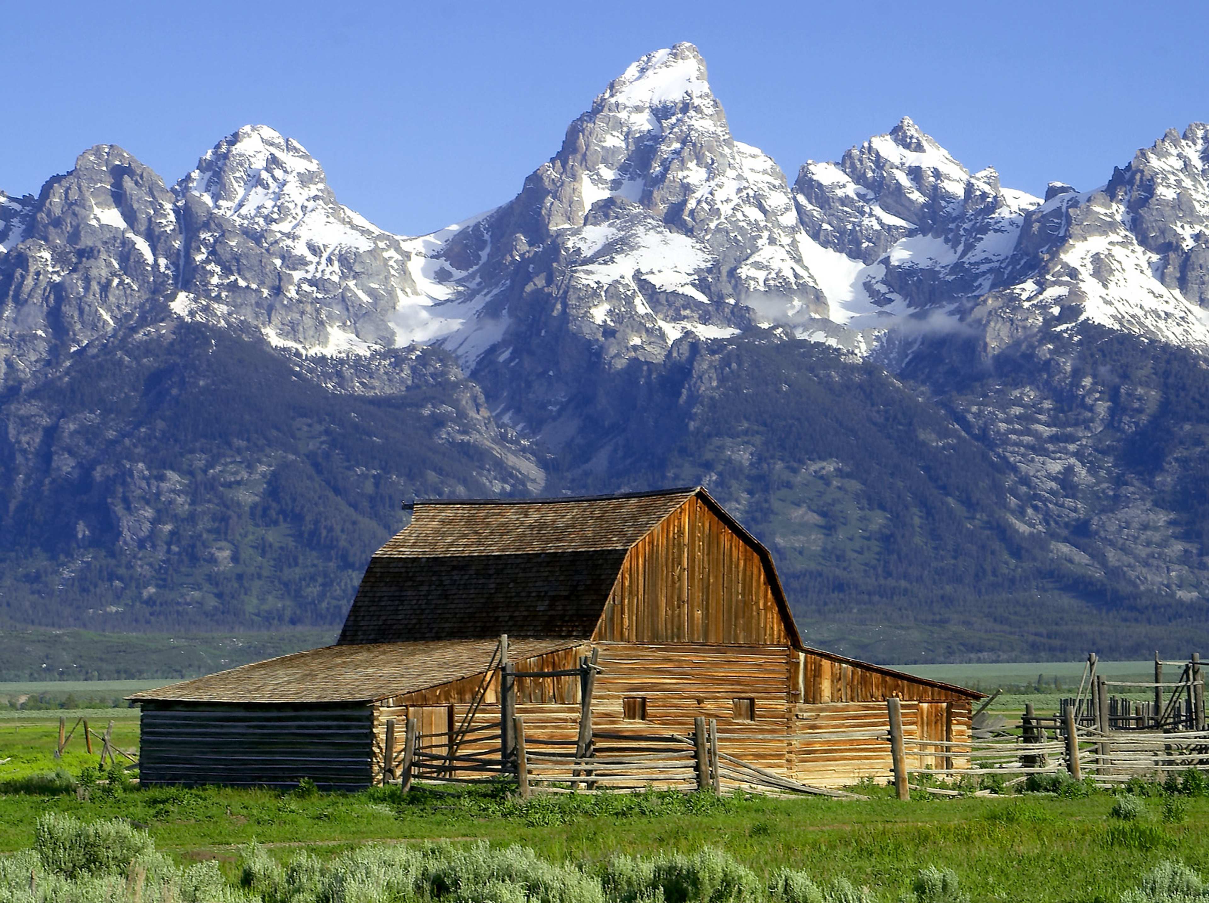 7 U.S. Towns With Low Property Taxes and Incredible Views