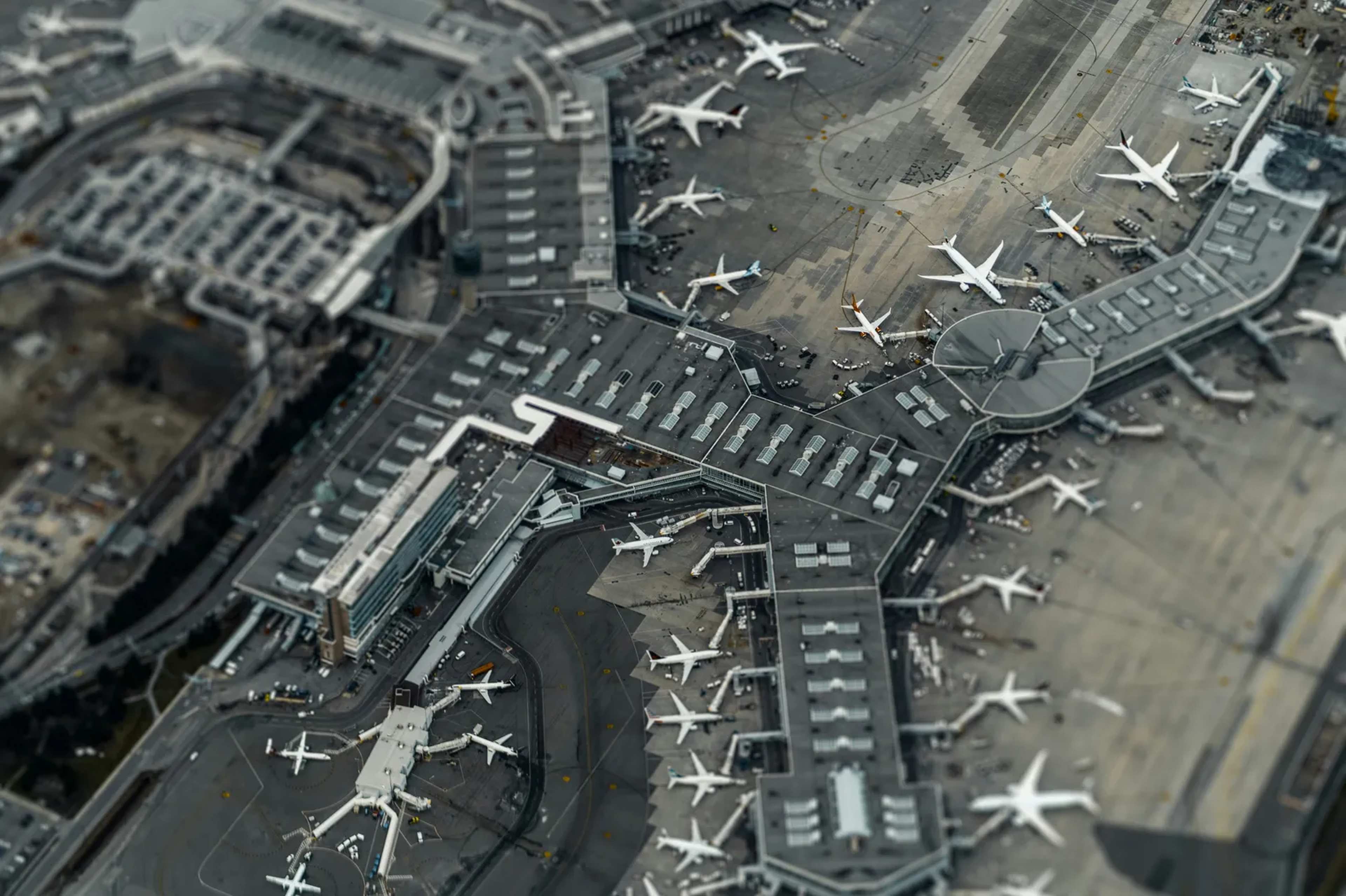 Ten US Airports That Route the Majority of Domestic Flights