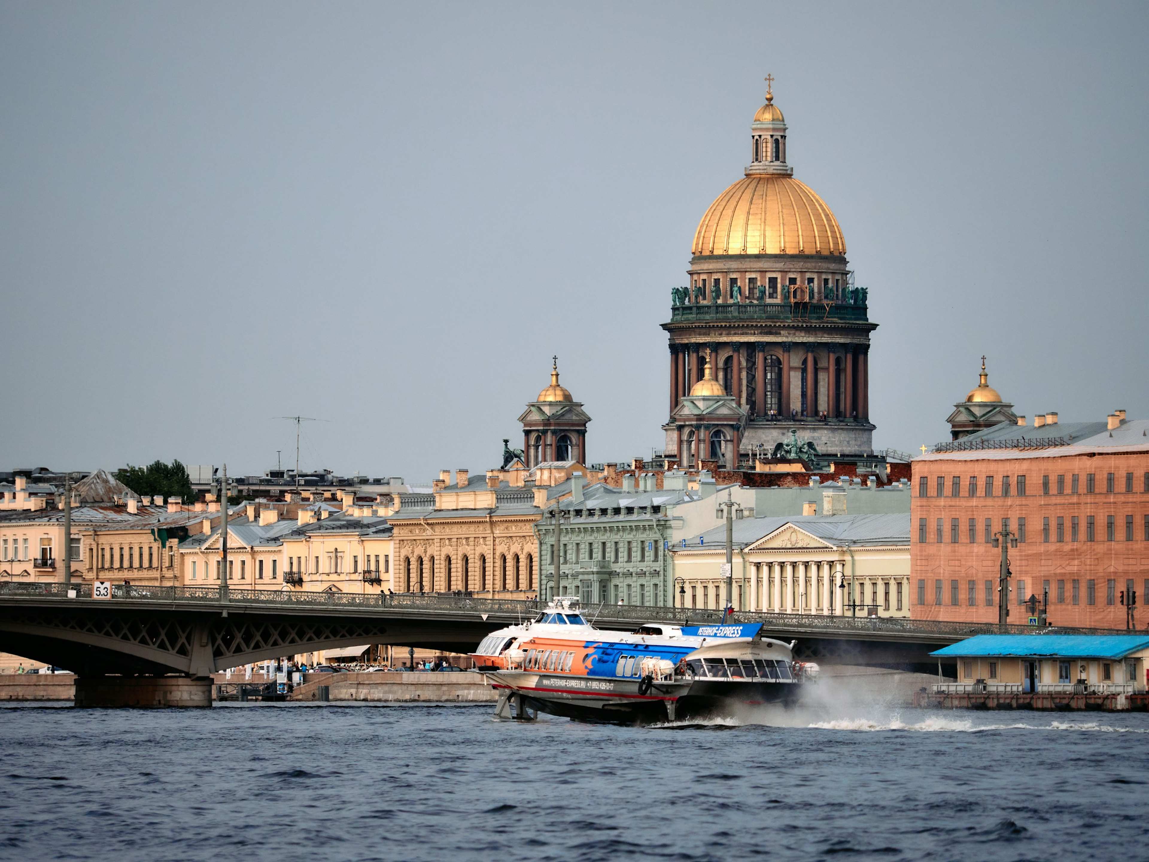4 Nations Where It Is Always Summer – and 6 That Barely See Any Sun at All