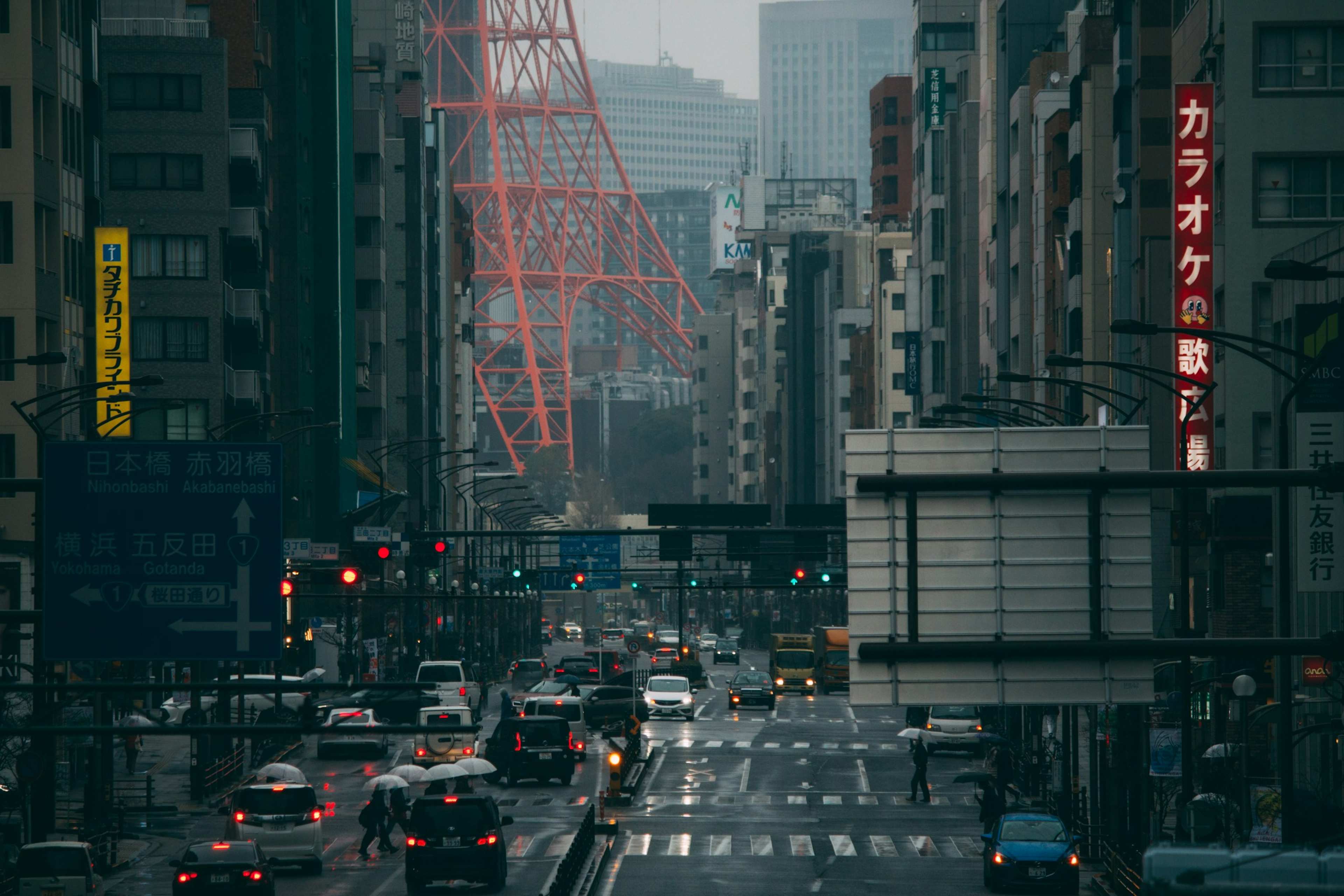 The 7 Countries With the Safest Roads – and 5 Where Driving Remains Especially Dangerous