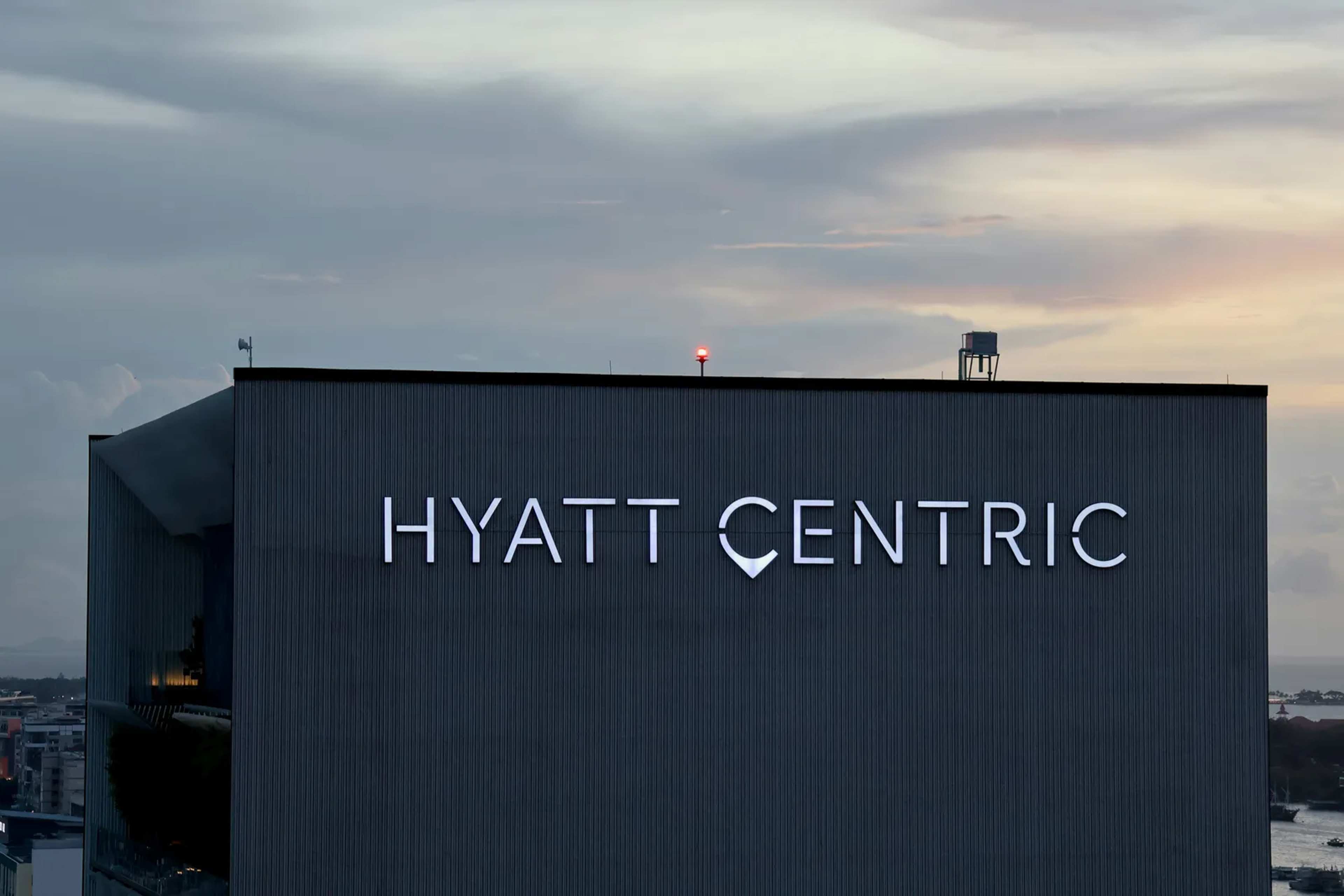 Hyatt Lets Members Mix Cash, Points, Awards