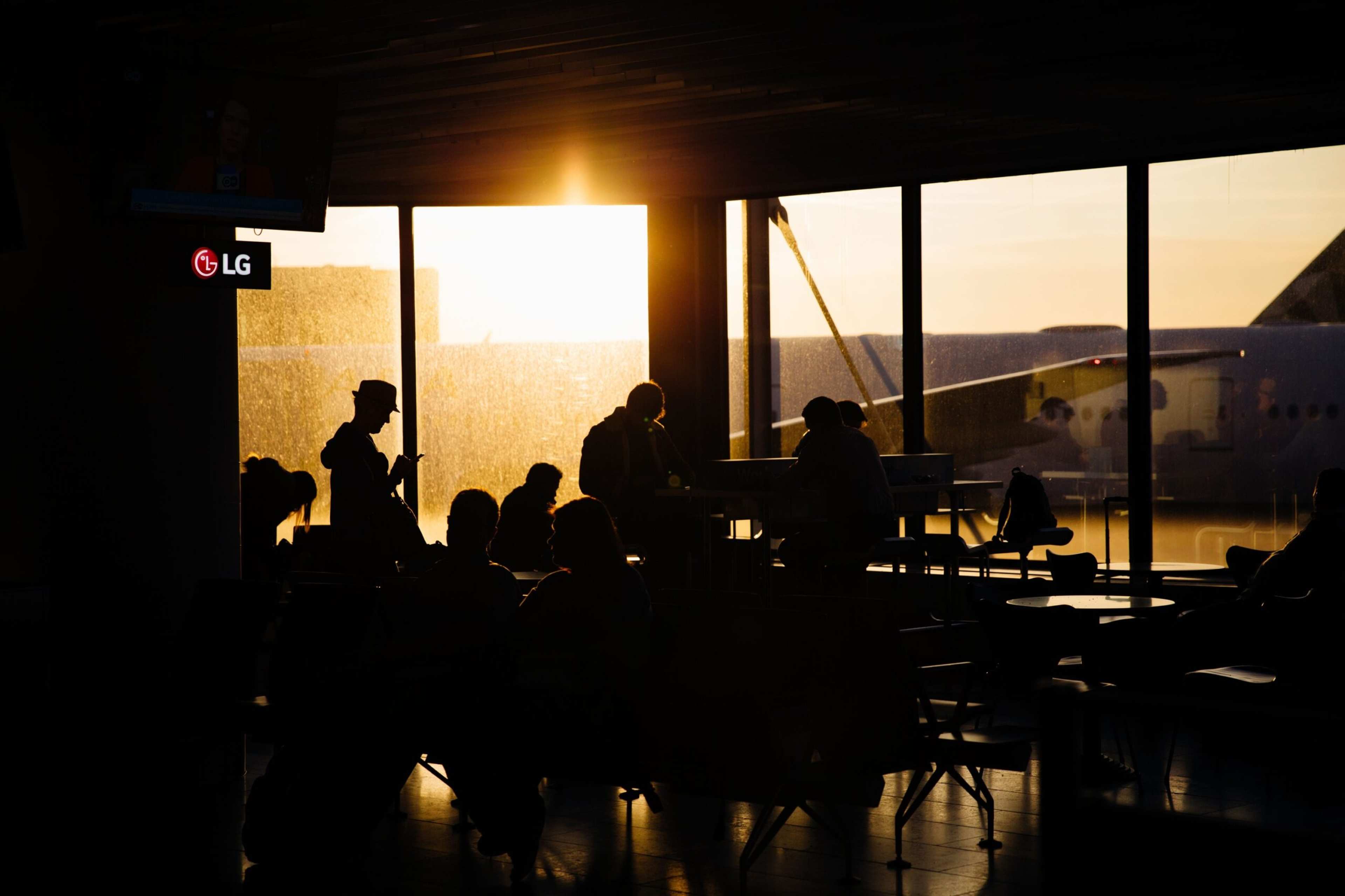 6 Signs Your Flight May Be Delayed or Canceled