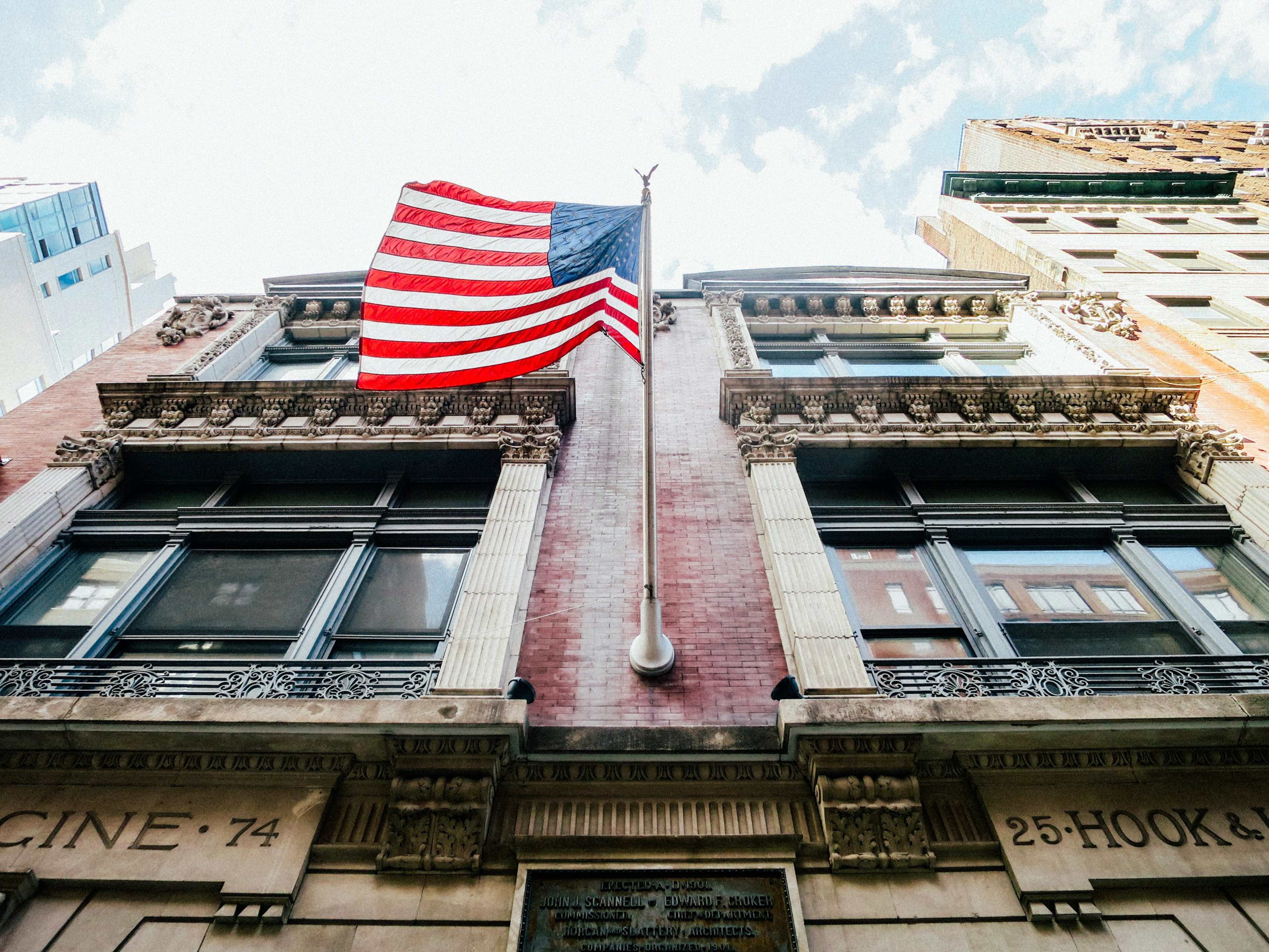 The 6 Countries Americans Are Moving to in Growing Numbers – and What Is Drawing Them There