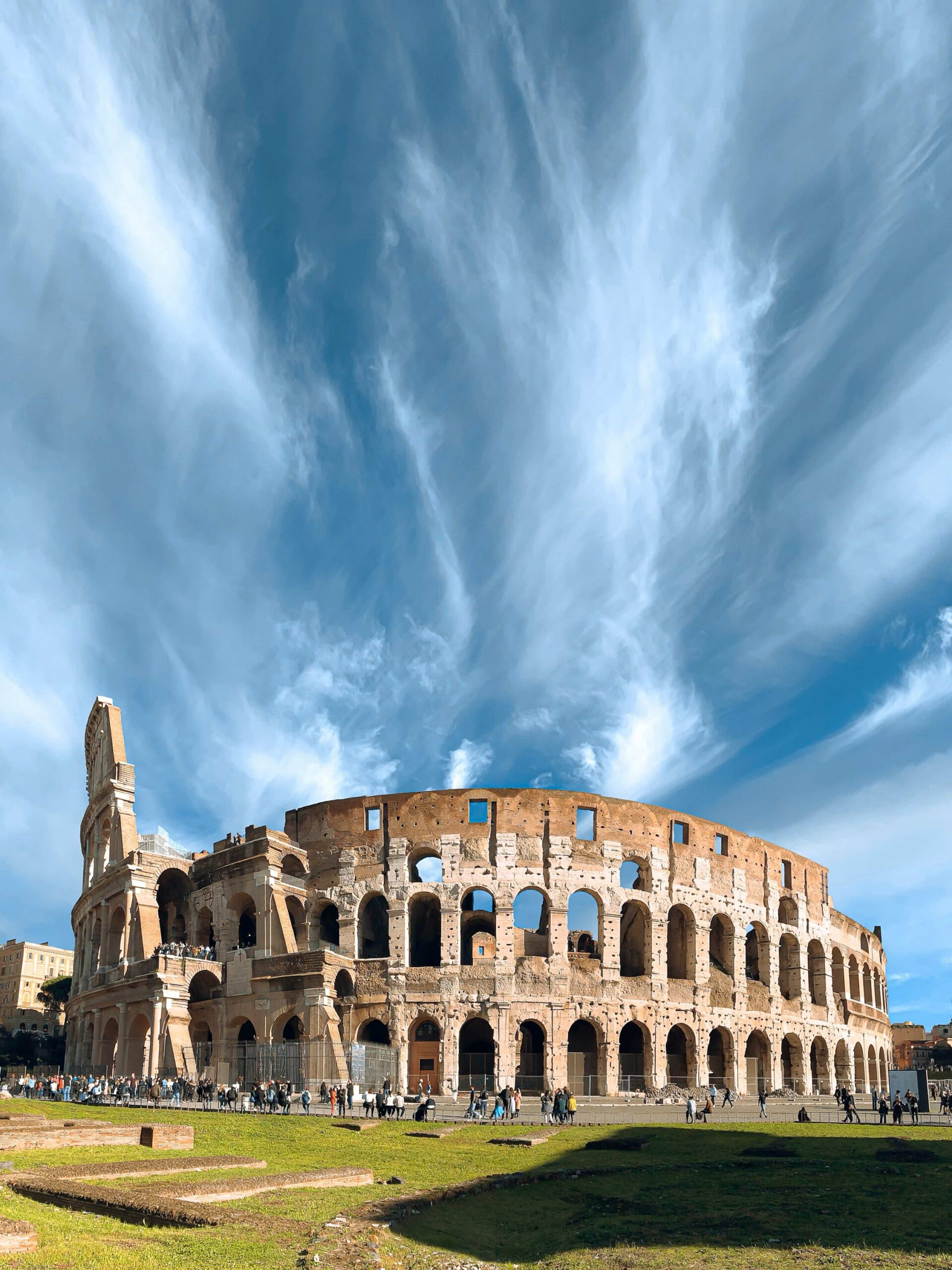 8 Countries Where Summer Temperatures Are Making Tourism Increasingly Difficult