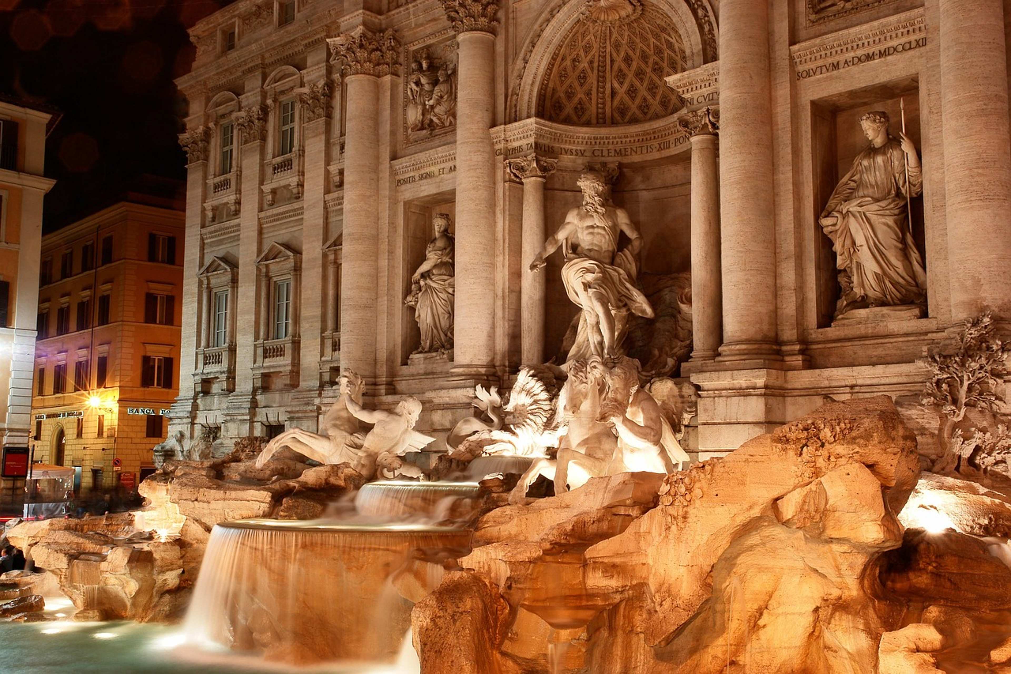 6 Popular Tourist Attractions Travelers Say Aren't Worth the Cost