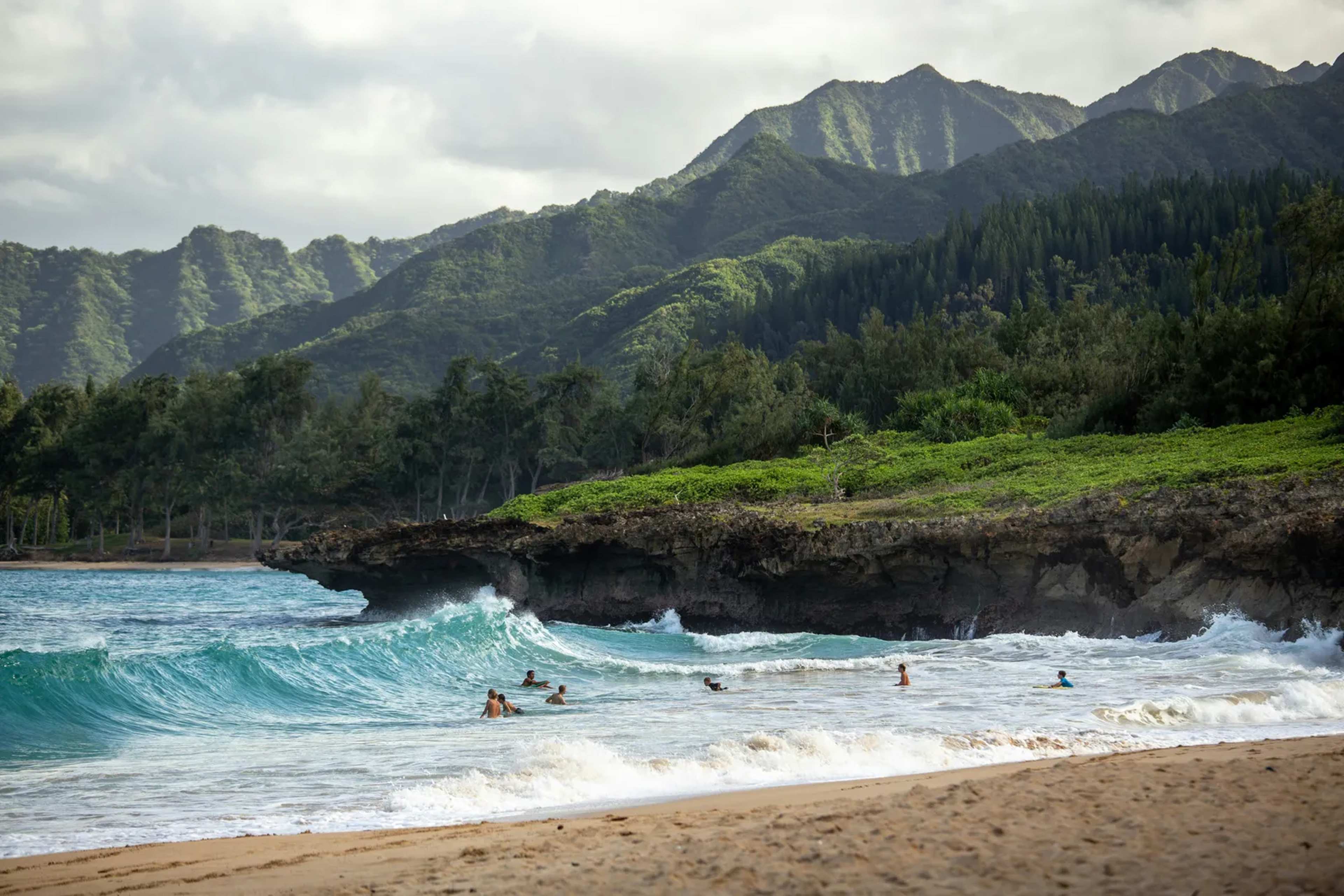 Hawaii’s Remote Islands Struggle With Plastic Debris Crisis