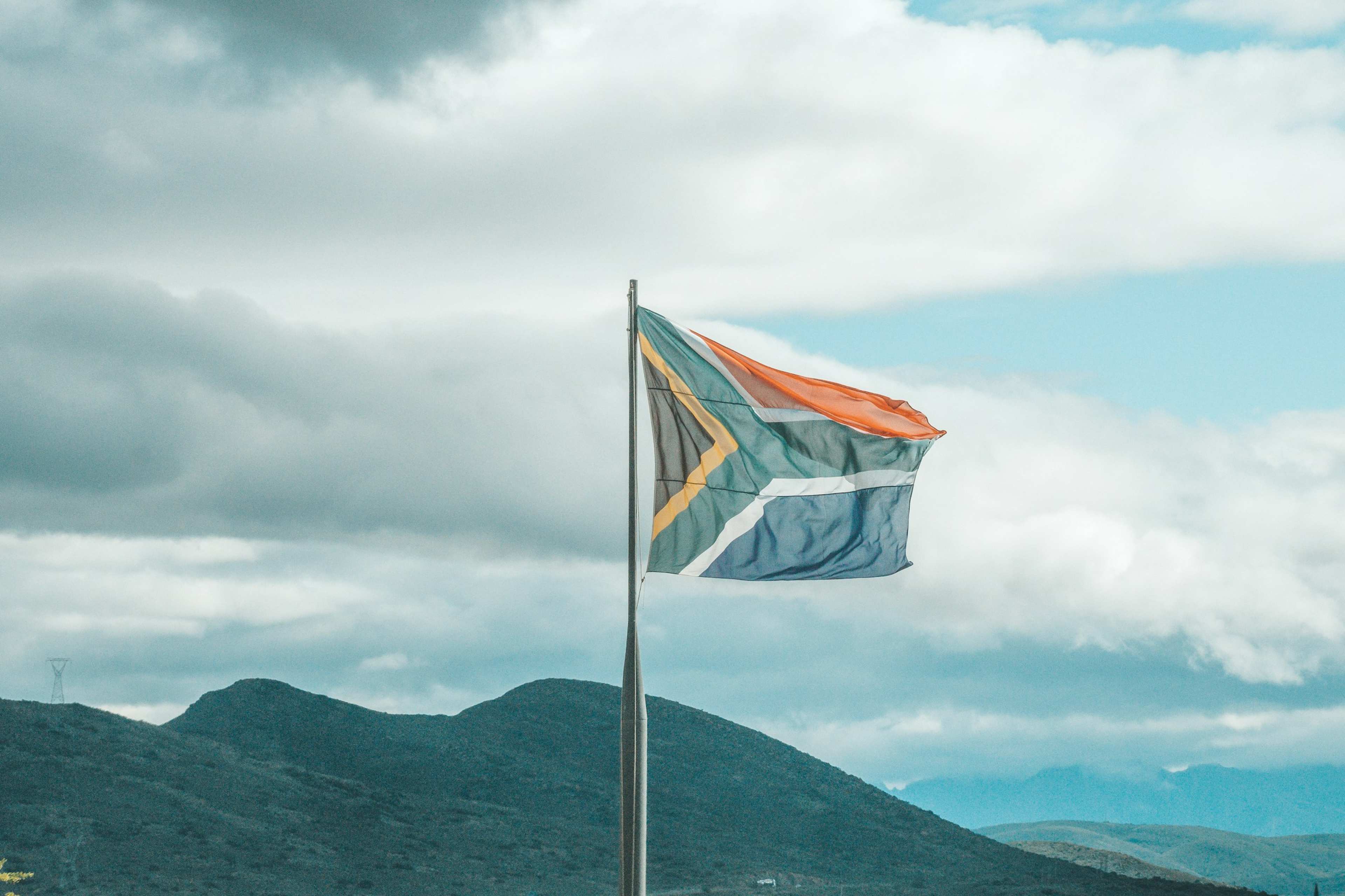 The country with more official languages than any other