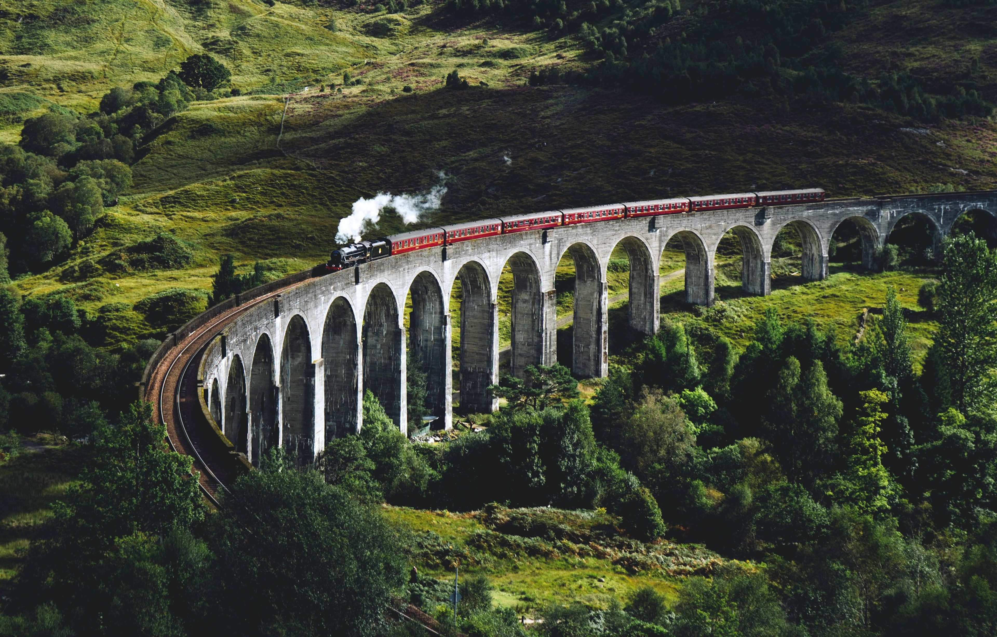6 Scenic Train Routes That Won't Break the Bank