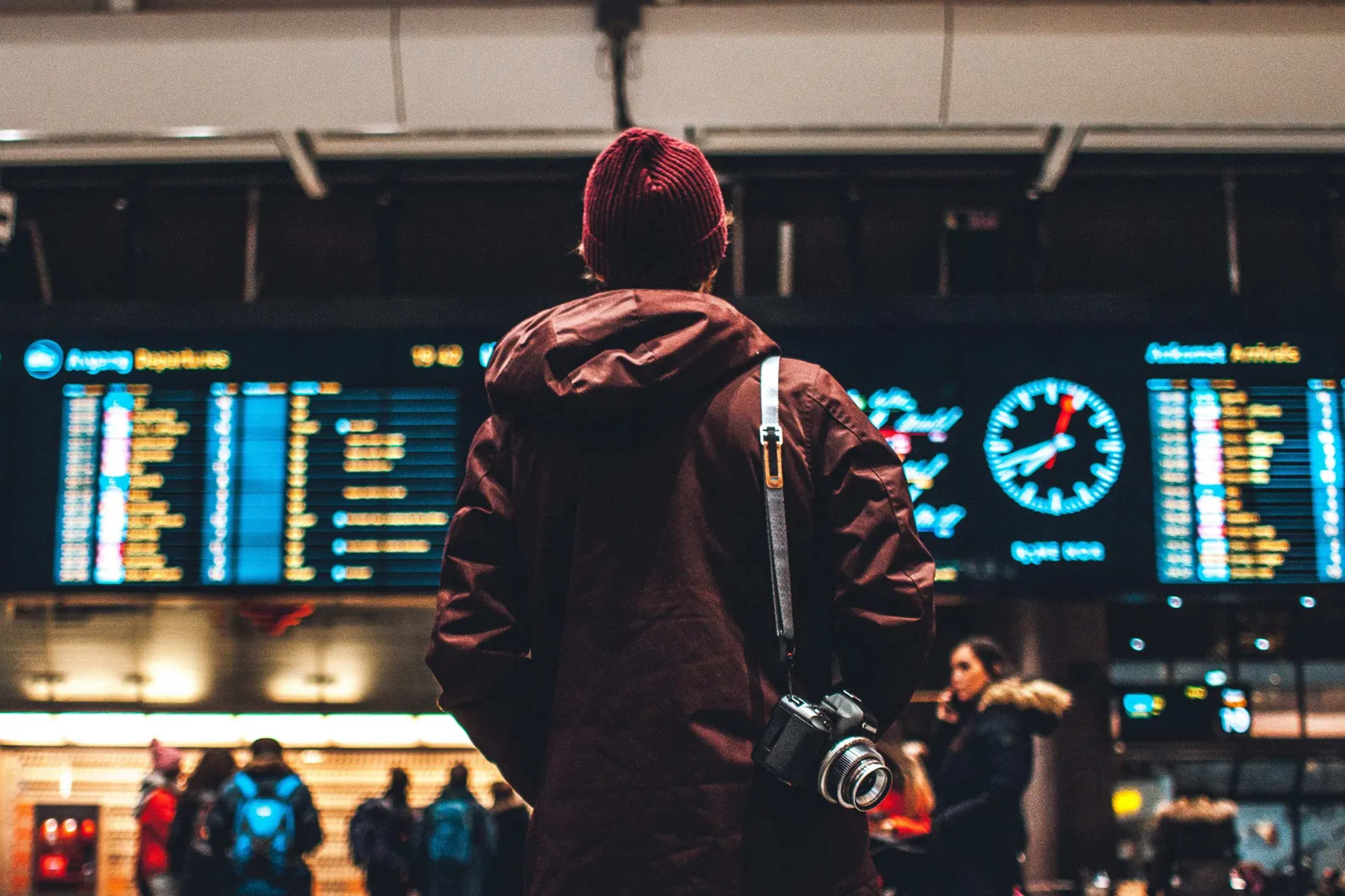 FAA Outage Cancels Over 1,000 Flights