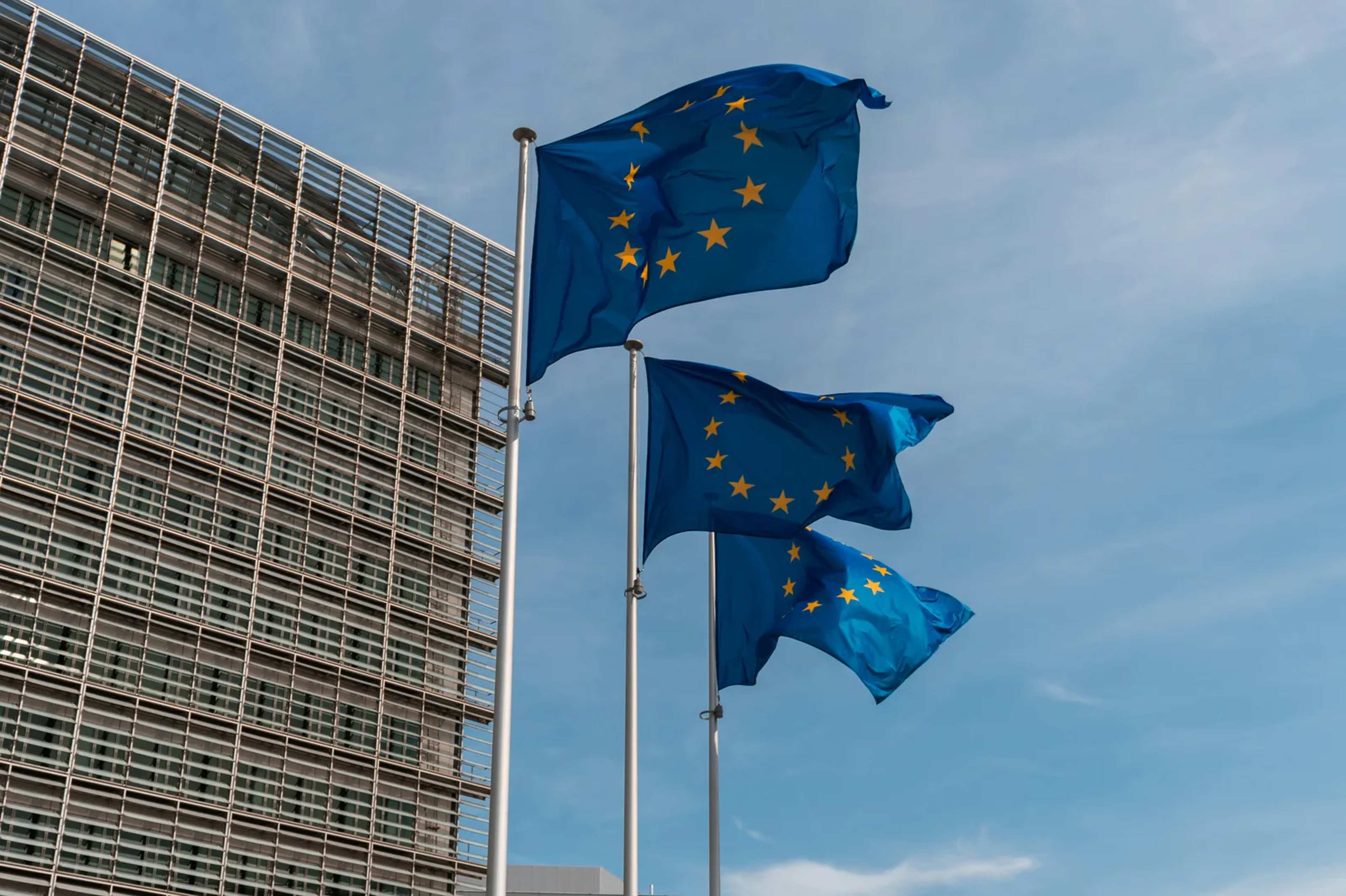 The Simple Phone Trick That Could Save US Travelers Hundreds in Europe This Fall