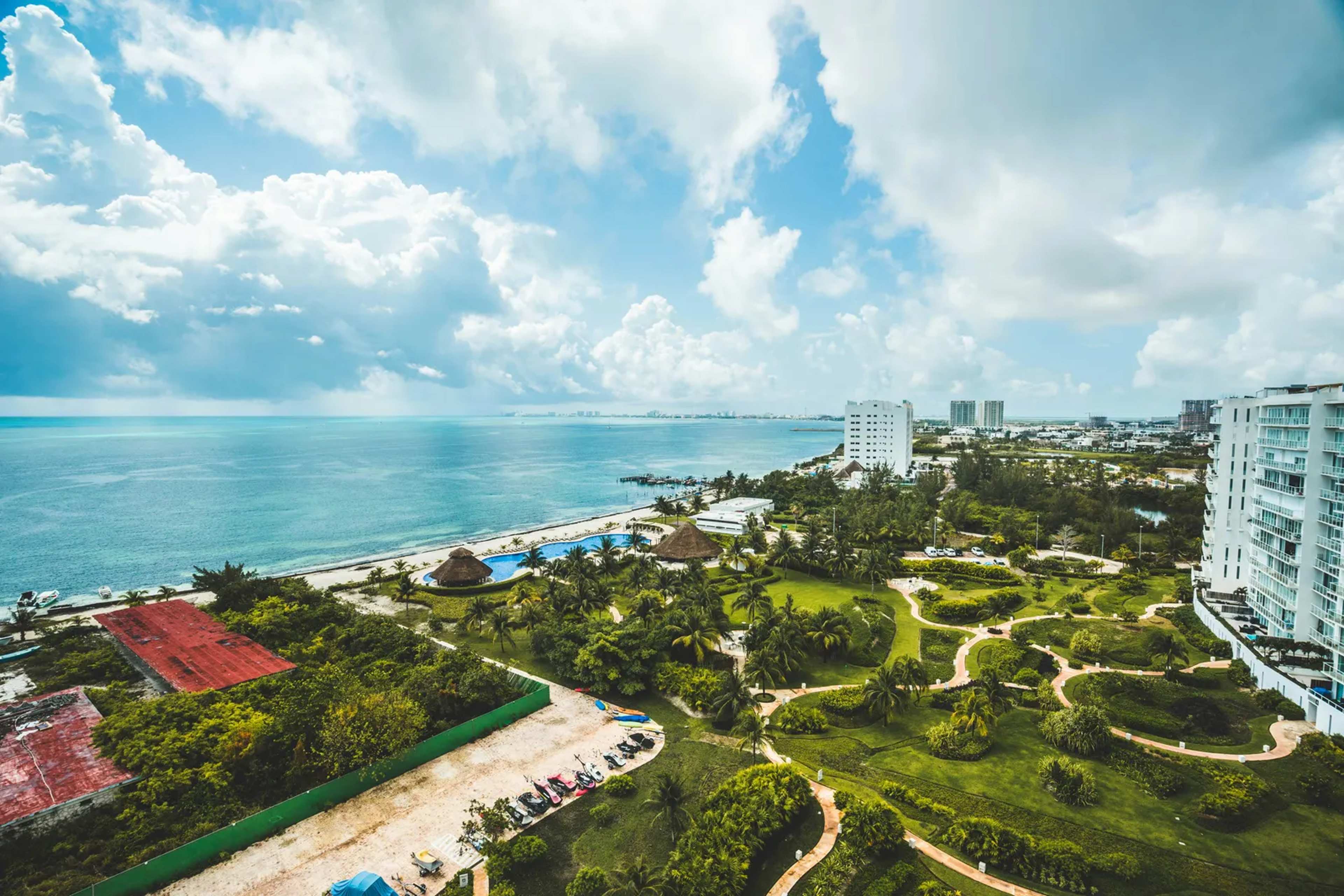 Grand Hyatt's First All-Inclusive Resort Opens in Cancun