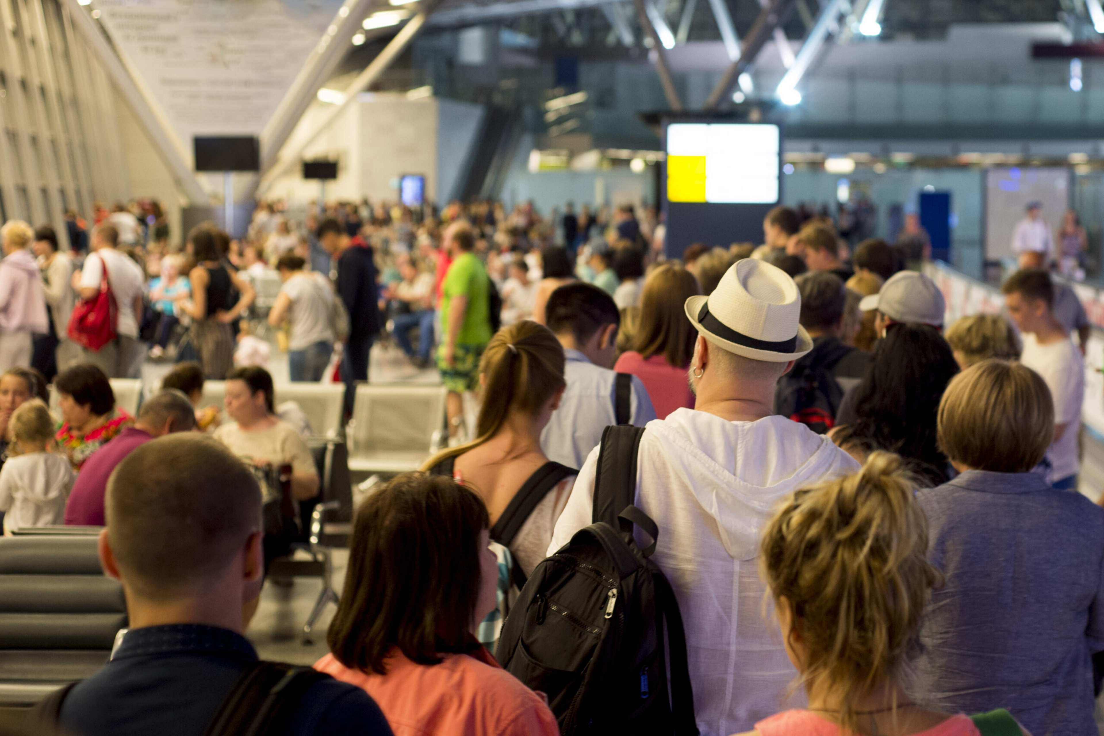7 Things You Do at the Airport Gate That Other Passengers Notice Immediately
