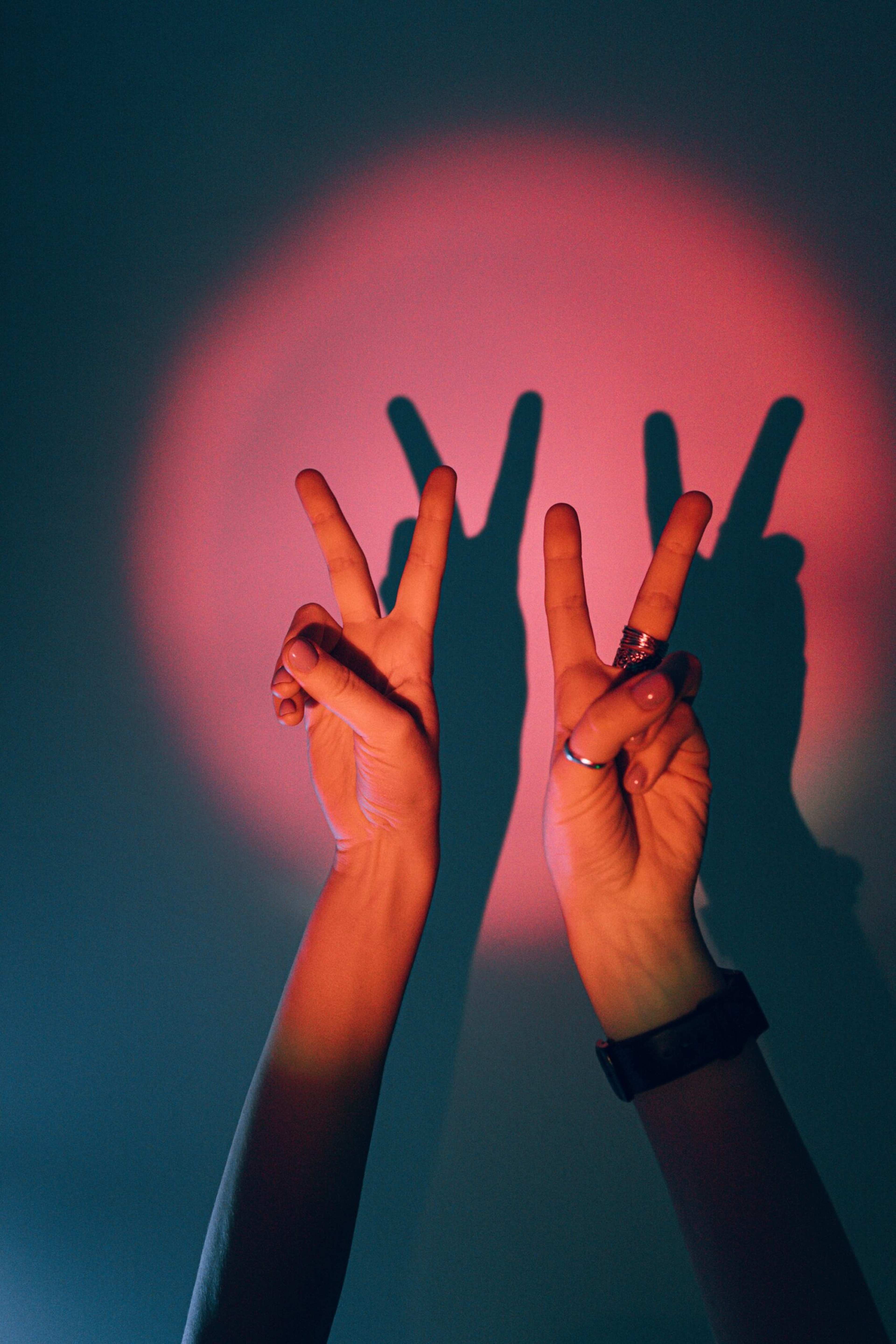 10 Hand Gestures That Mean Something Different Abroad