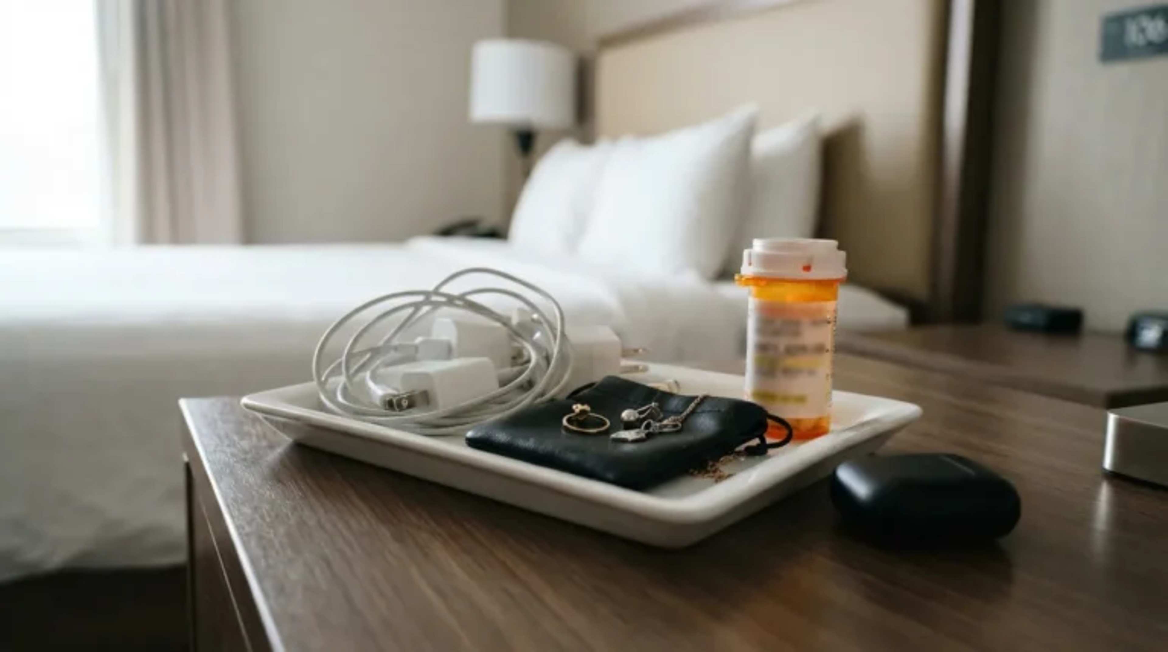 15 Things Housekeeping Supervisors Notice in a Hotel Room That Say Everything About a Guest