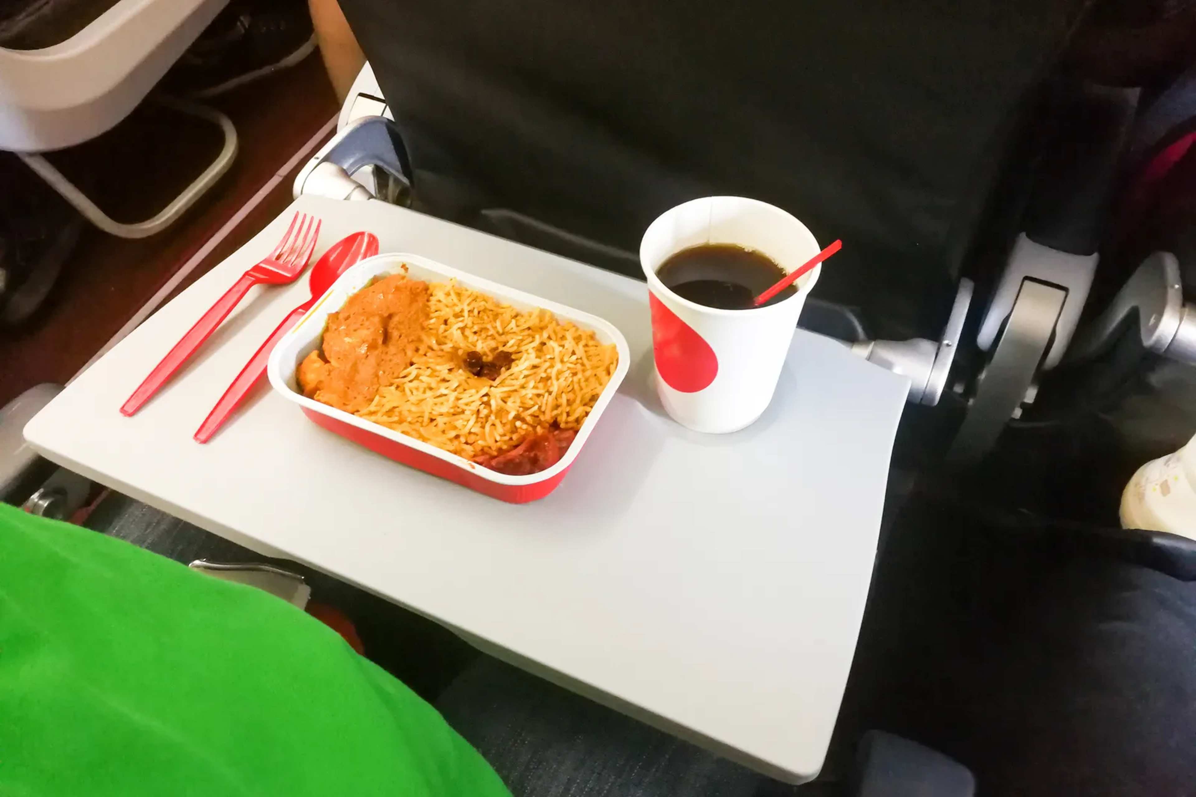 American Airlines Brings Back Meal Preorders In Economy