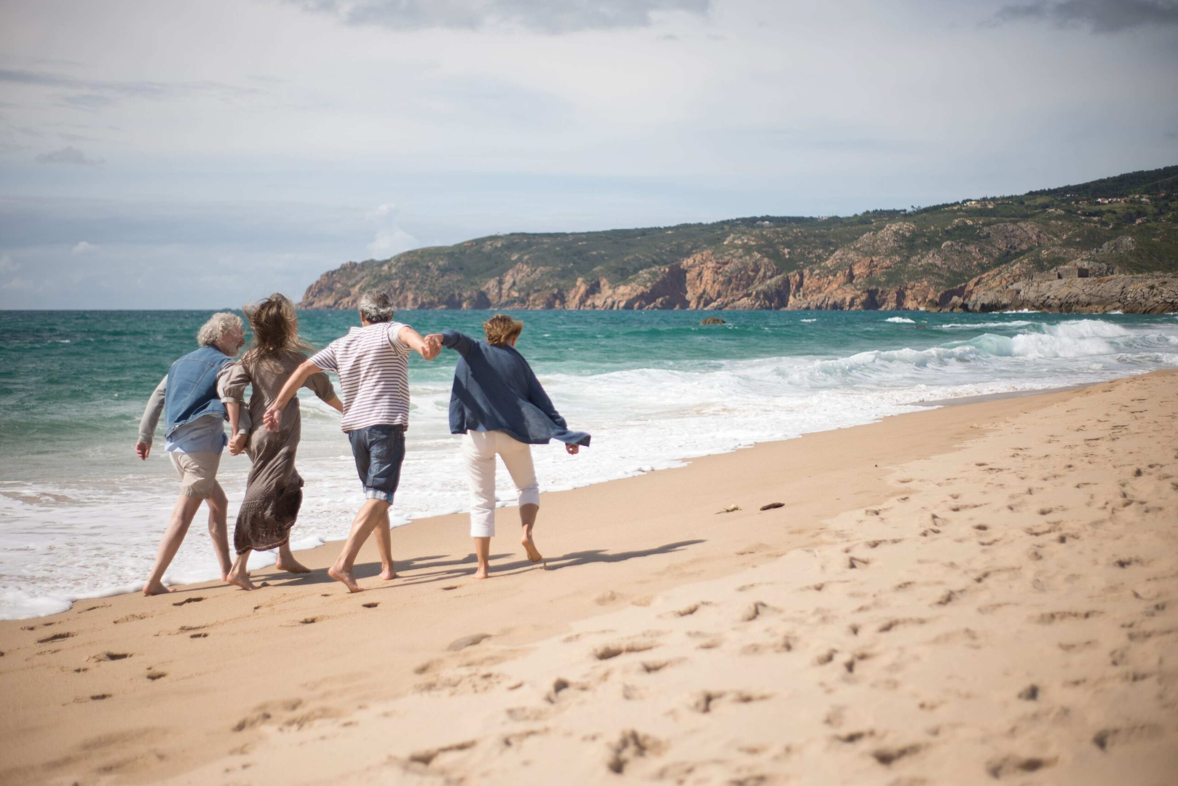 9 Habits of Retirees Who Travel Constantly Without Running Out of Money