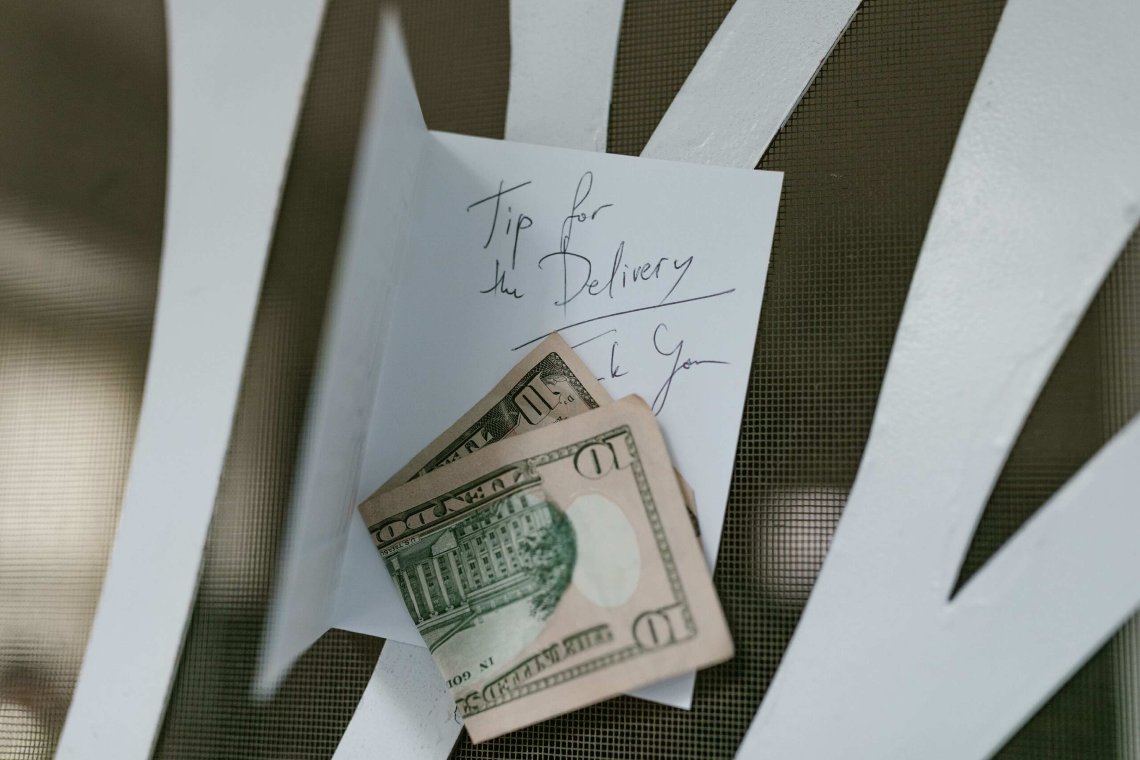 Tipping in Japan, Italy and Mexico: 7 Customs That Differ From the U.S.
